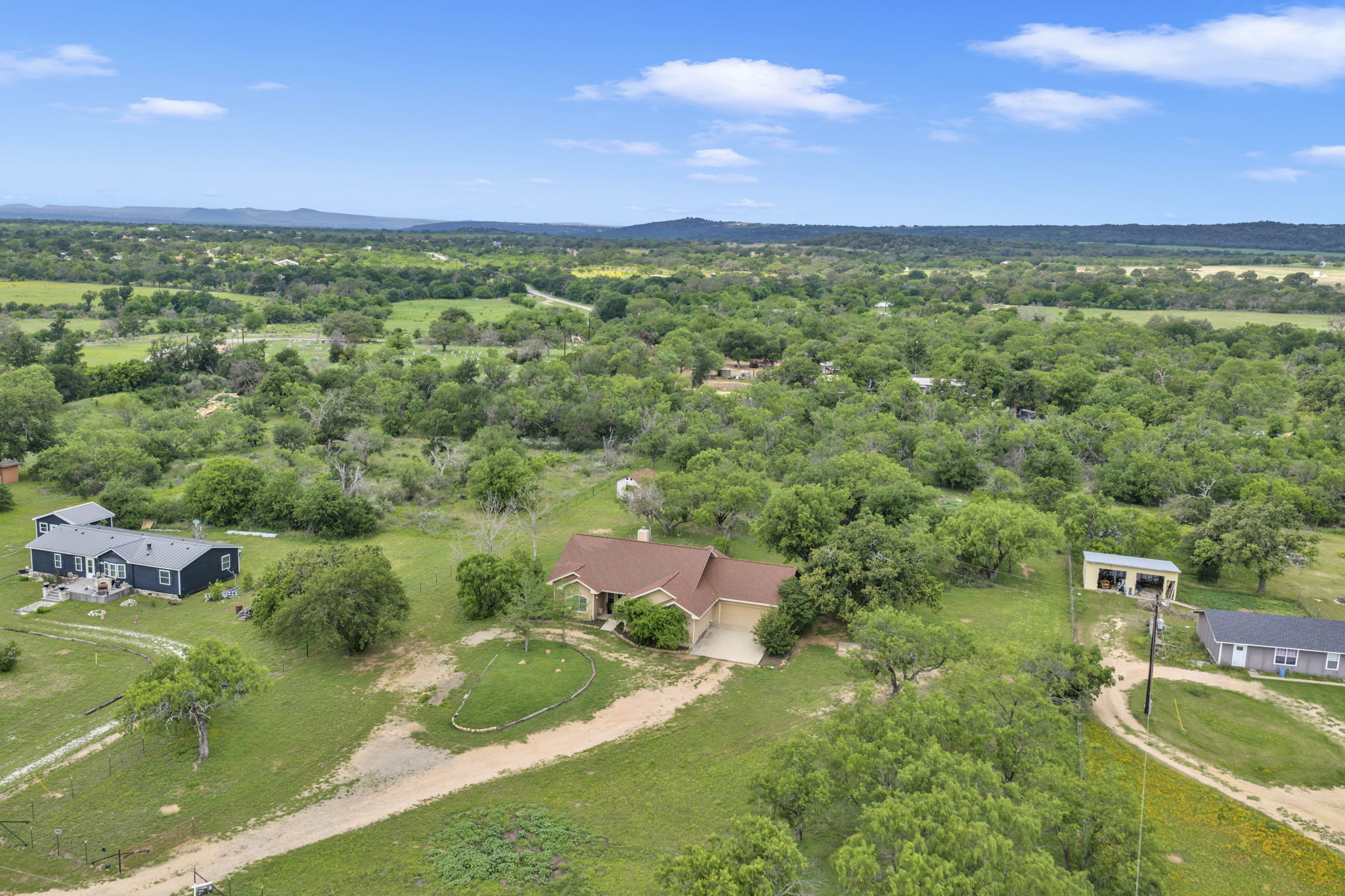 main property photo 37