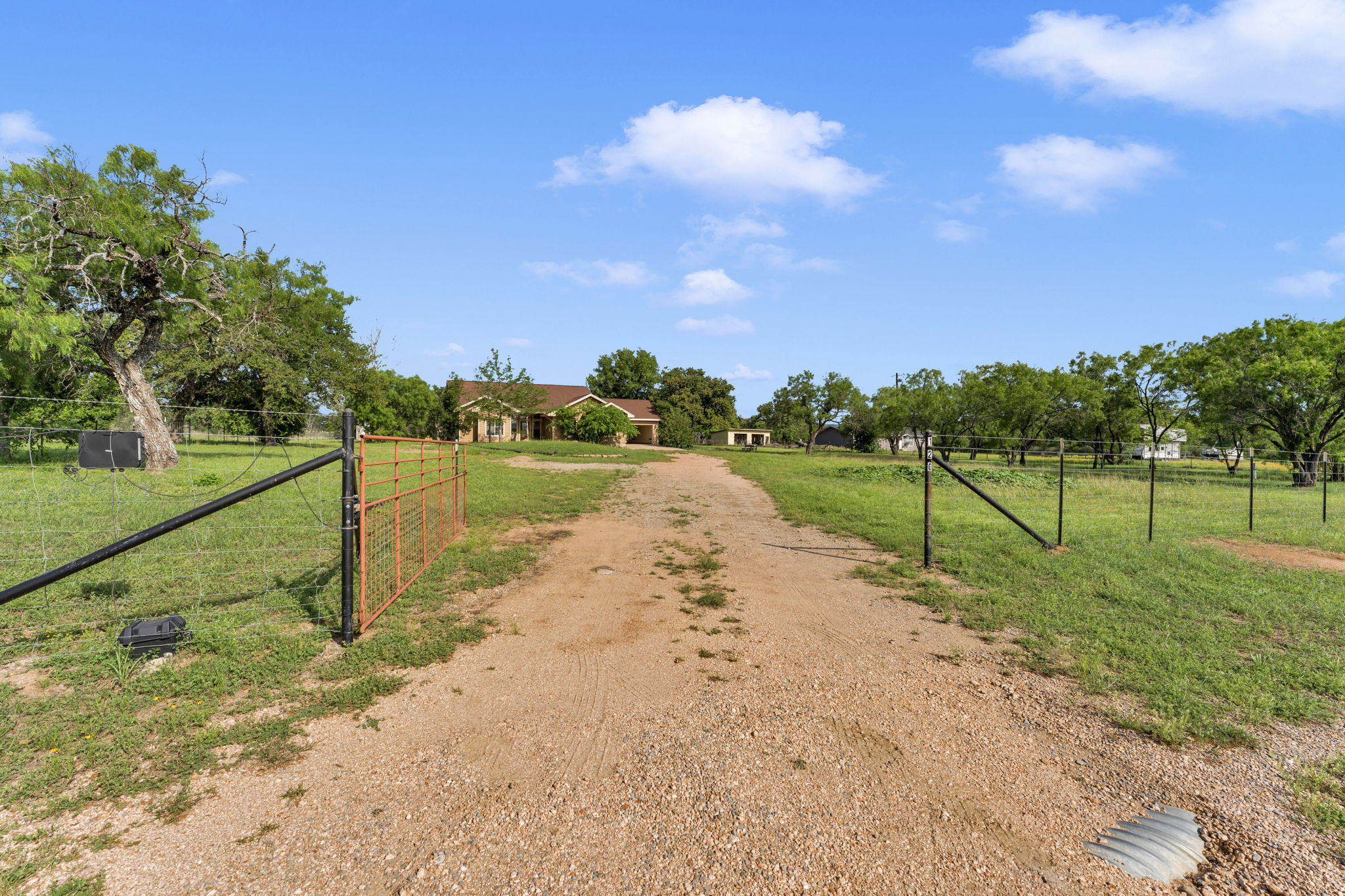 main property photo 8