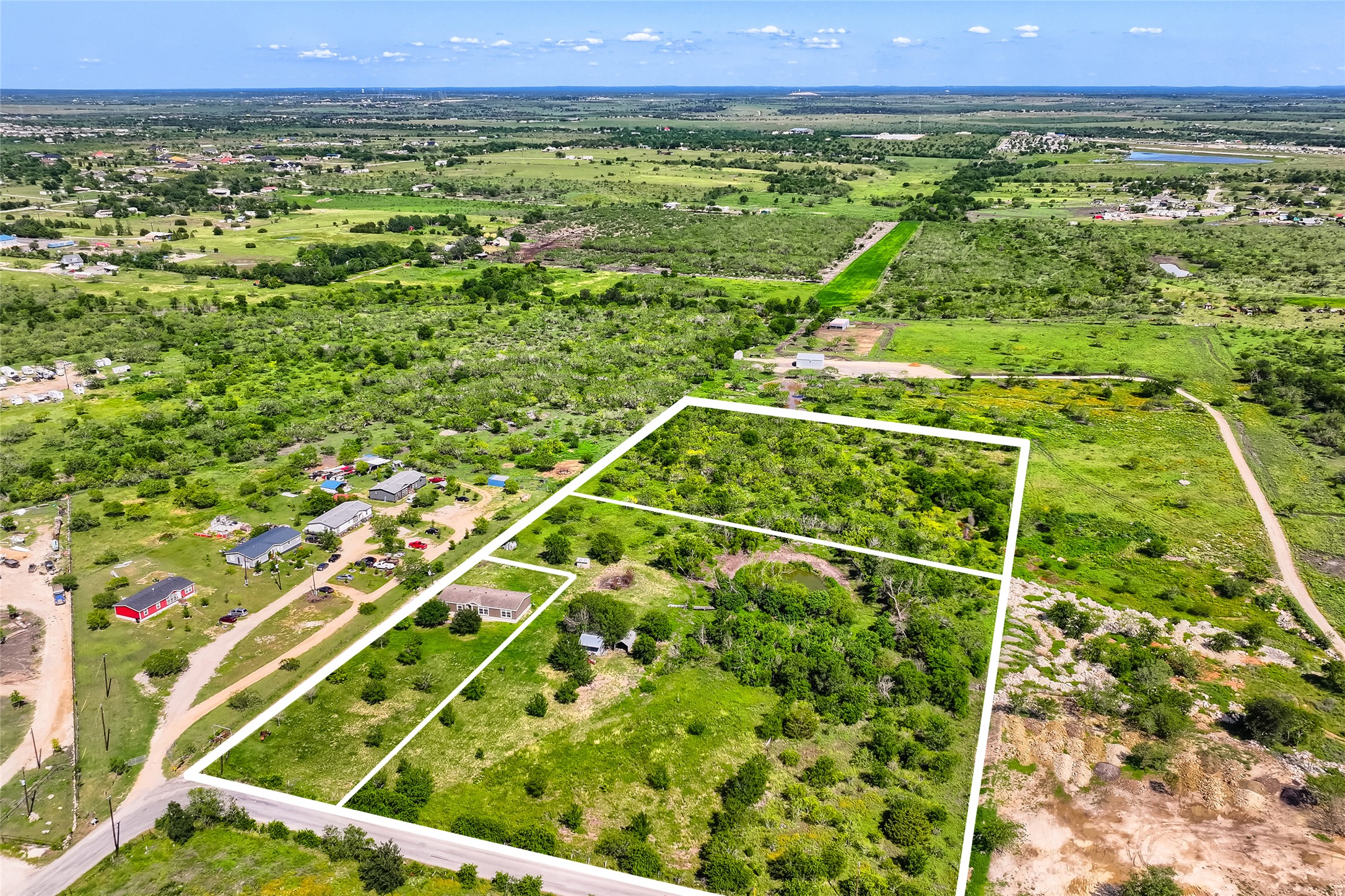 main property photo 28