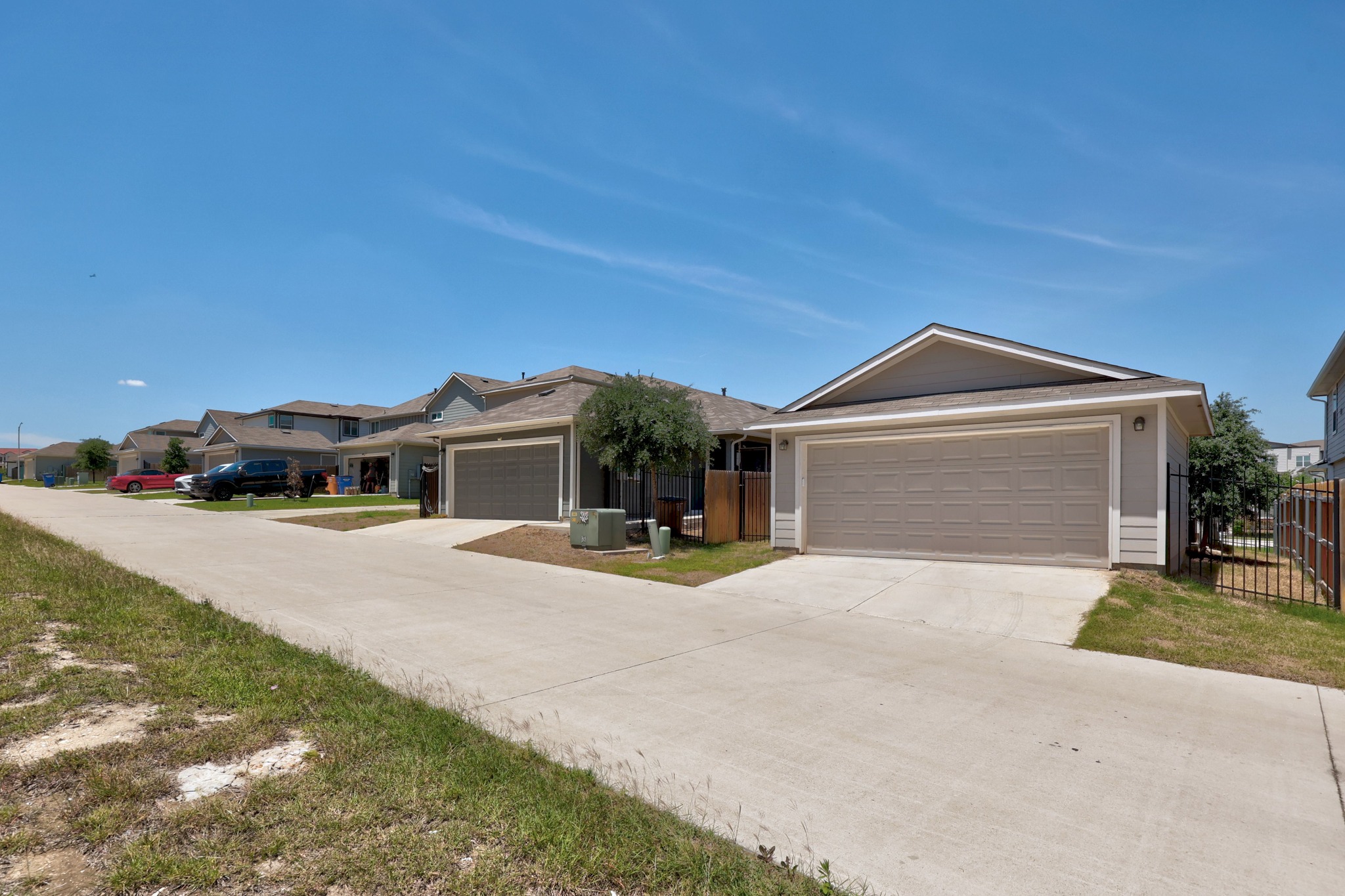 main property photo 29
