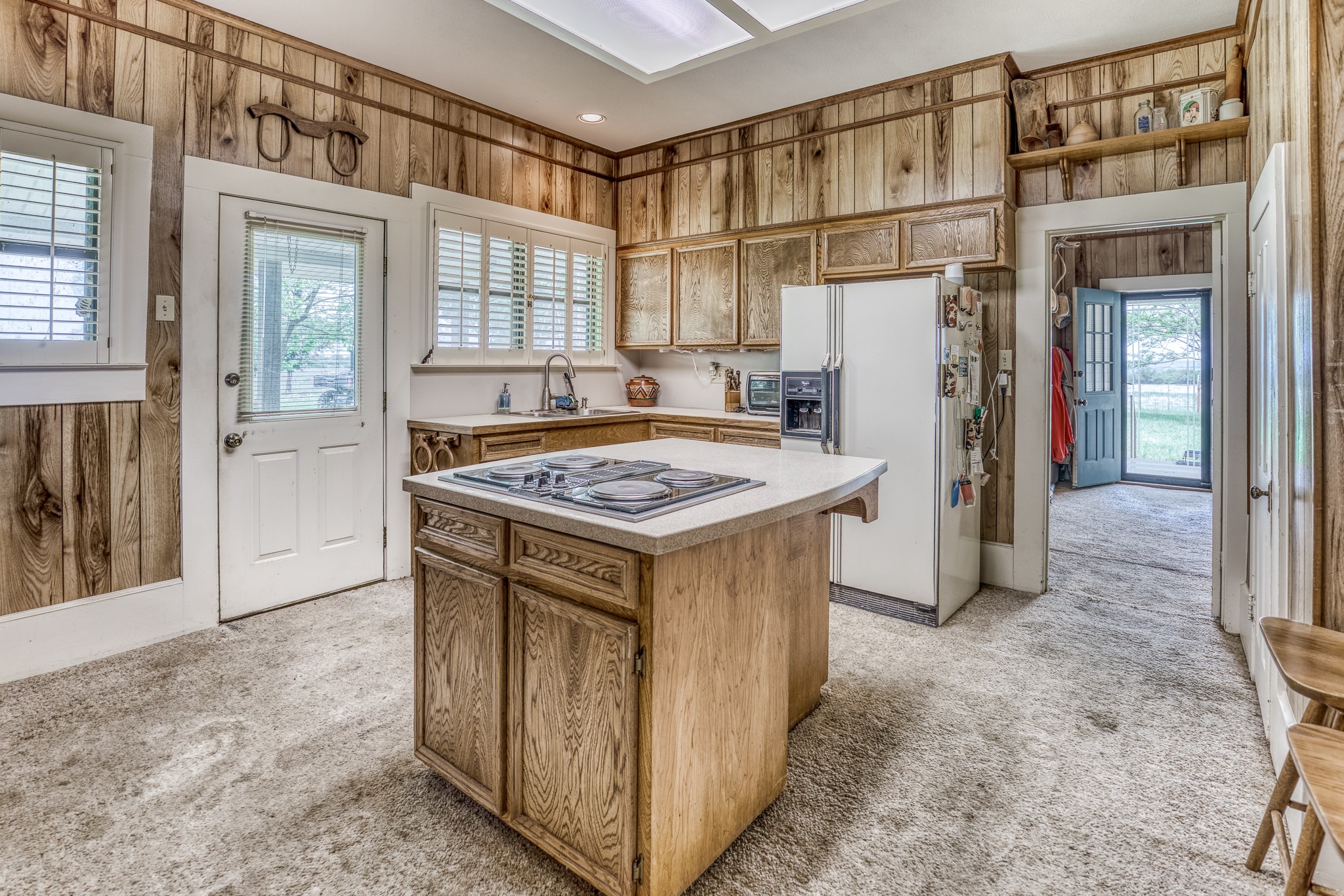 main property photo 13
