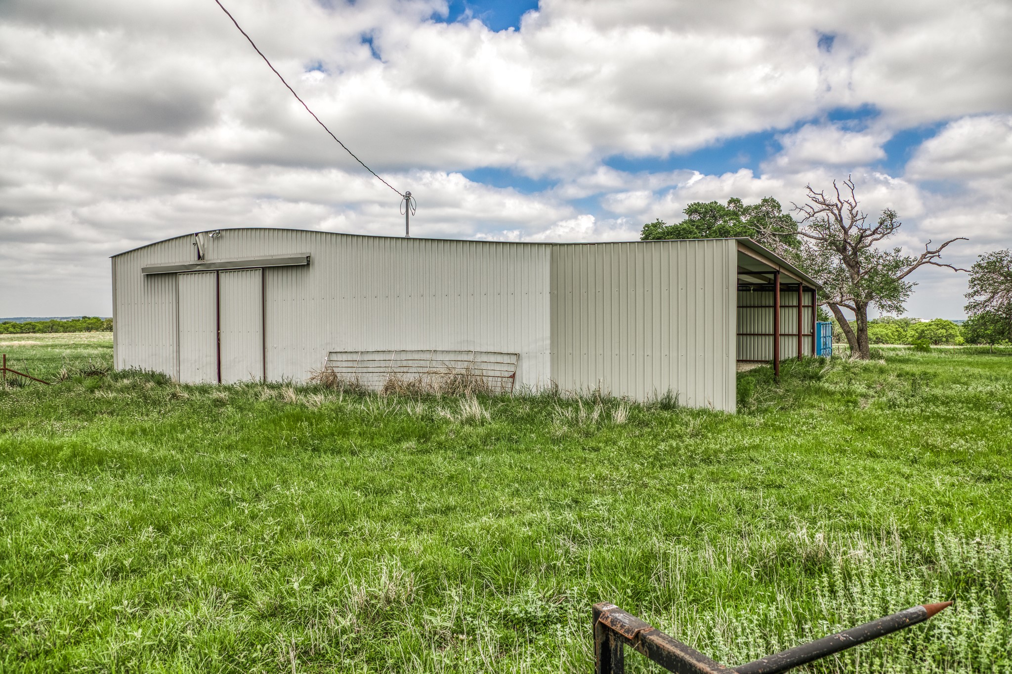 main property photo 29