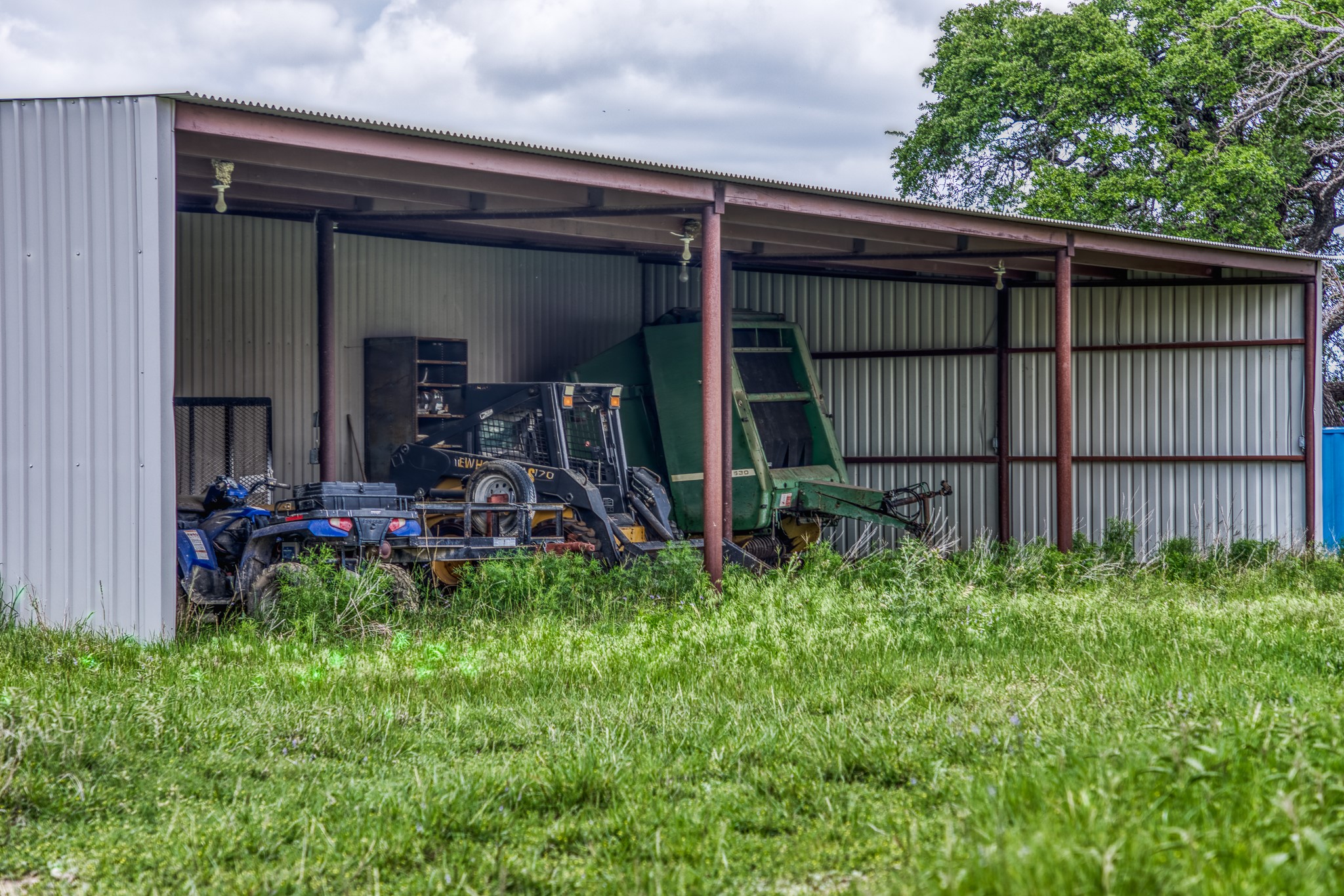 main property photo 33