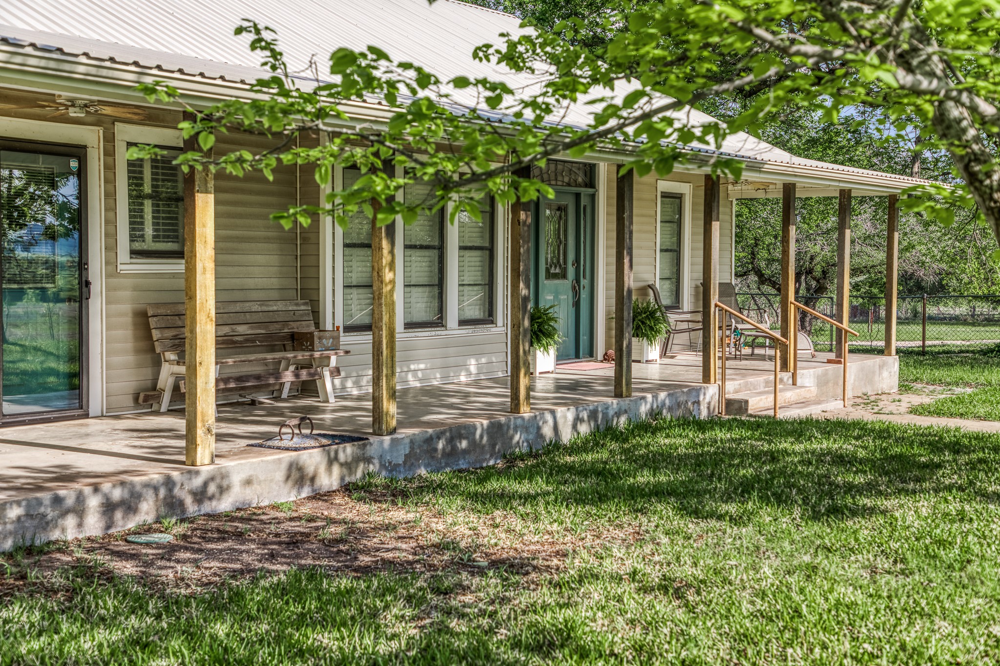 main property photo 7