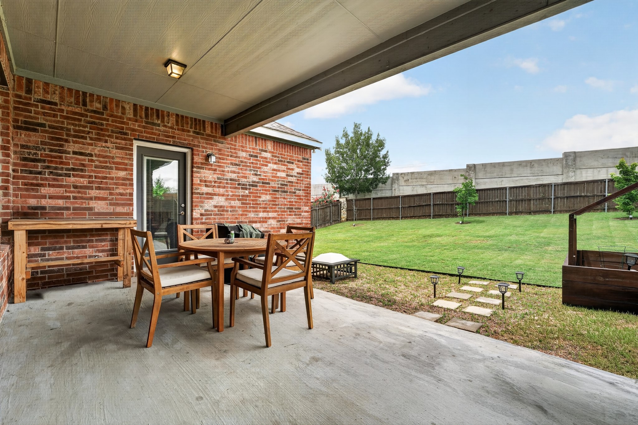 main property photo 29