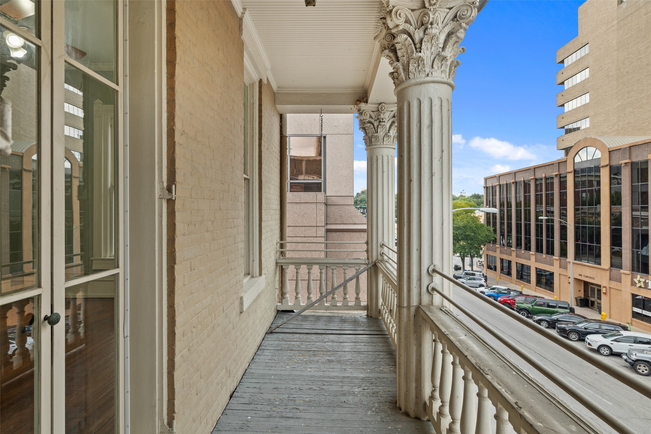 main property photo 32