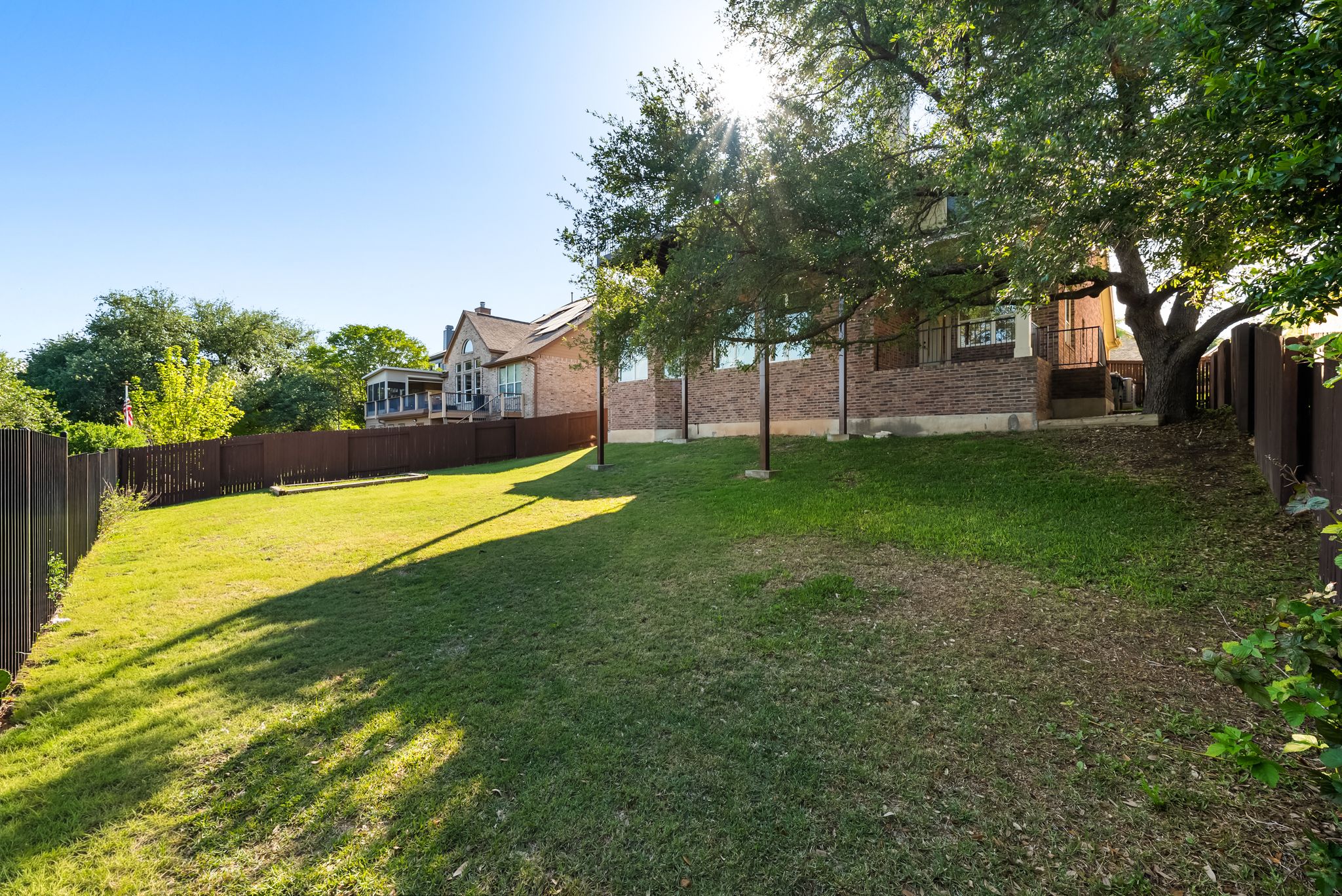 main property photo 29