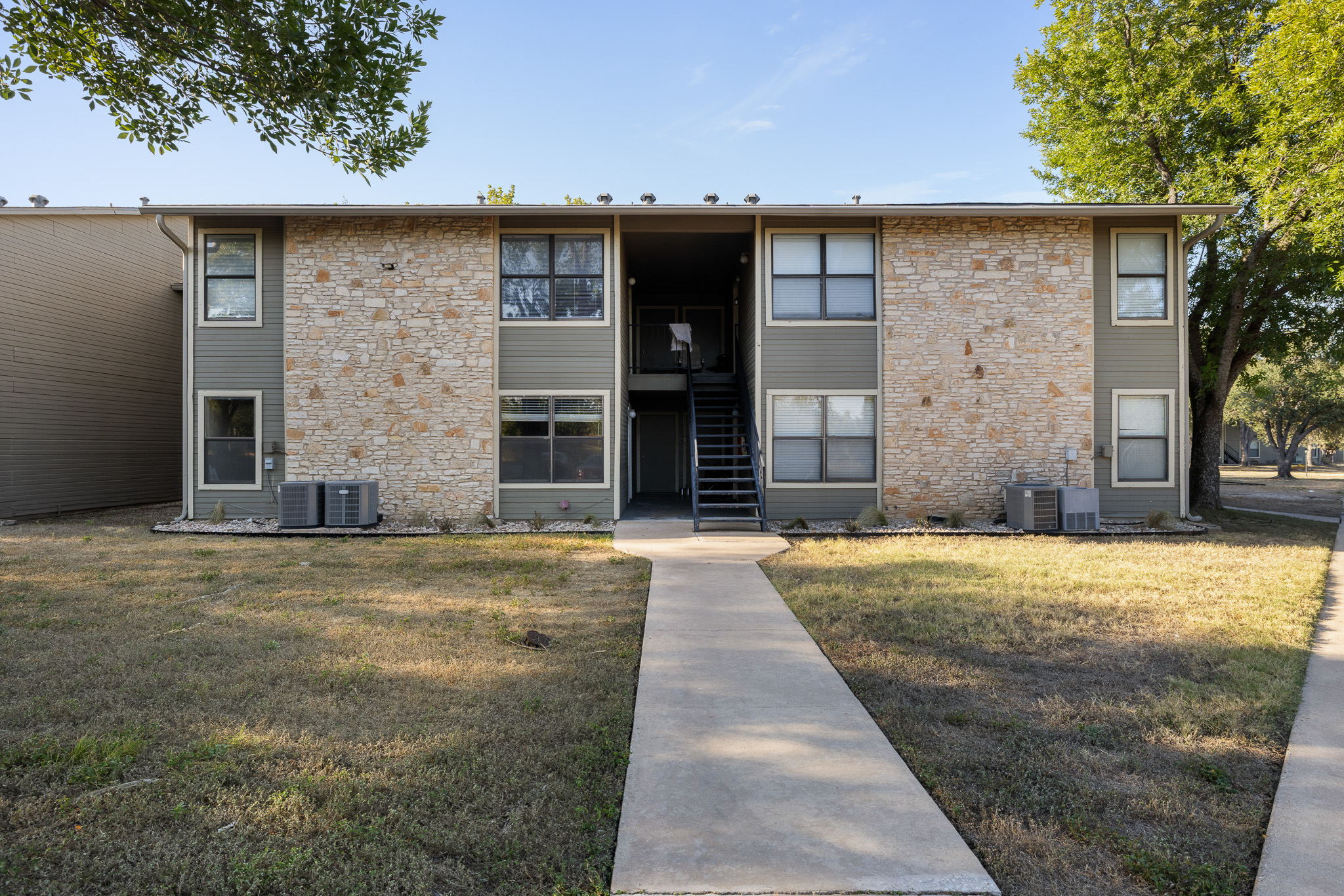 main property photo 25