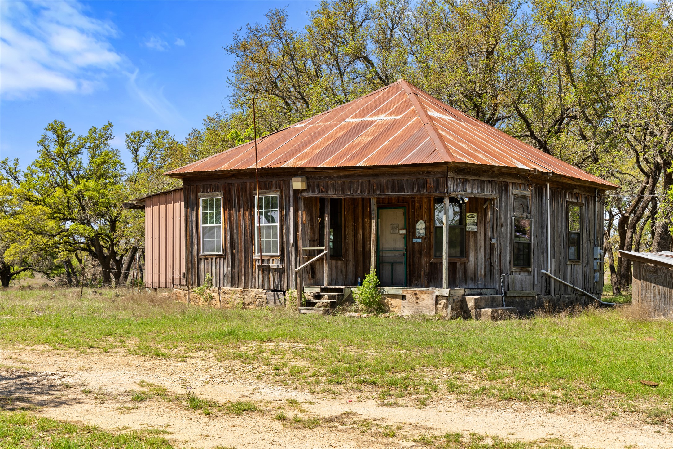 main property photo 19