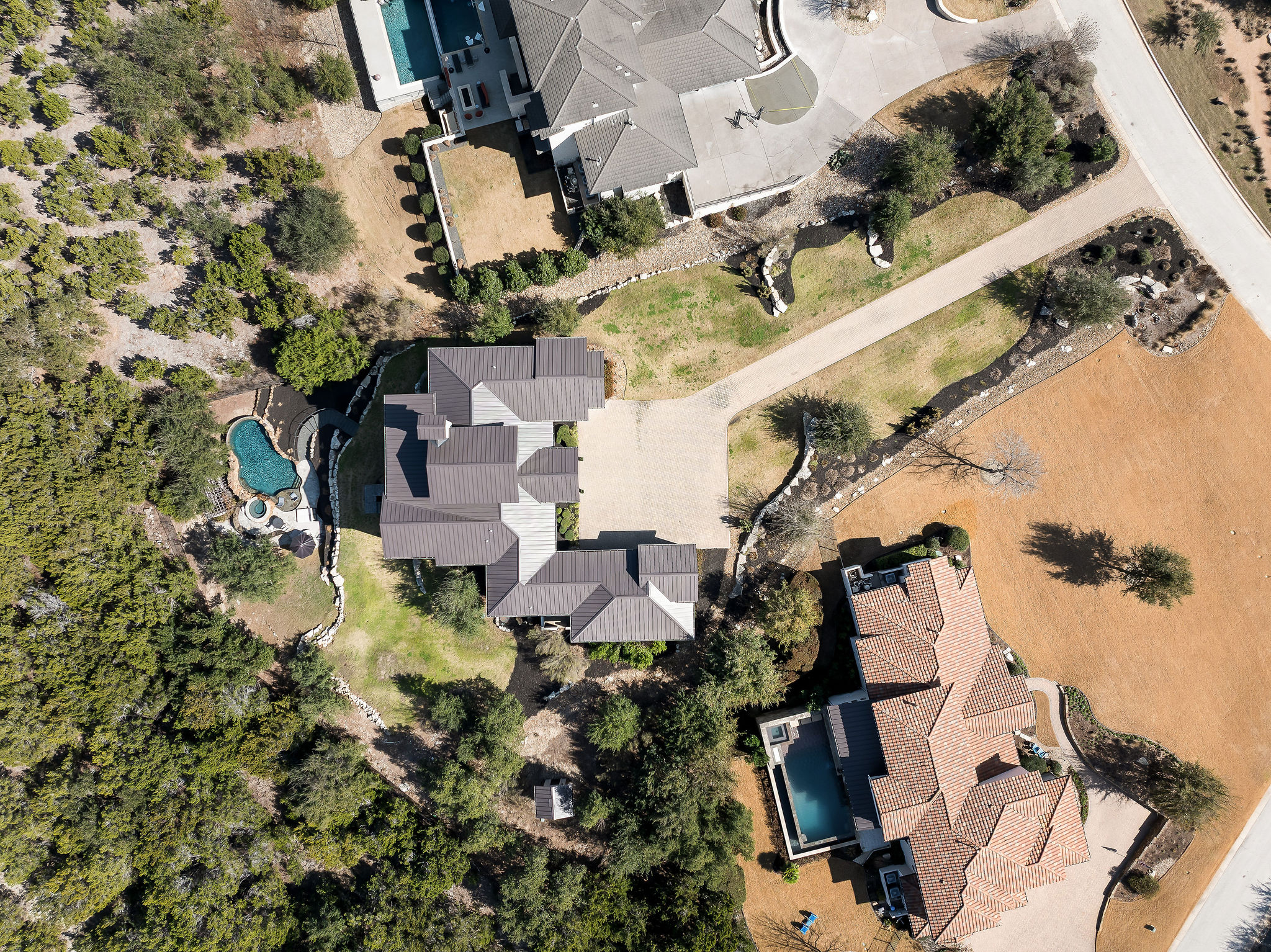 main property photo 38