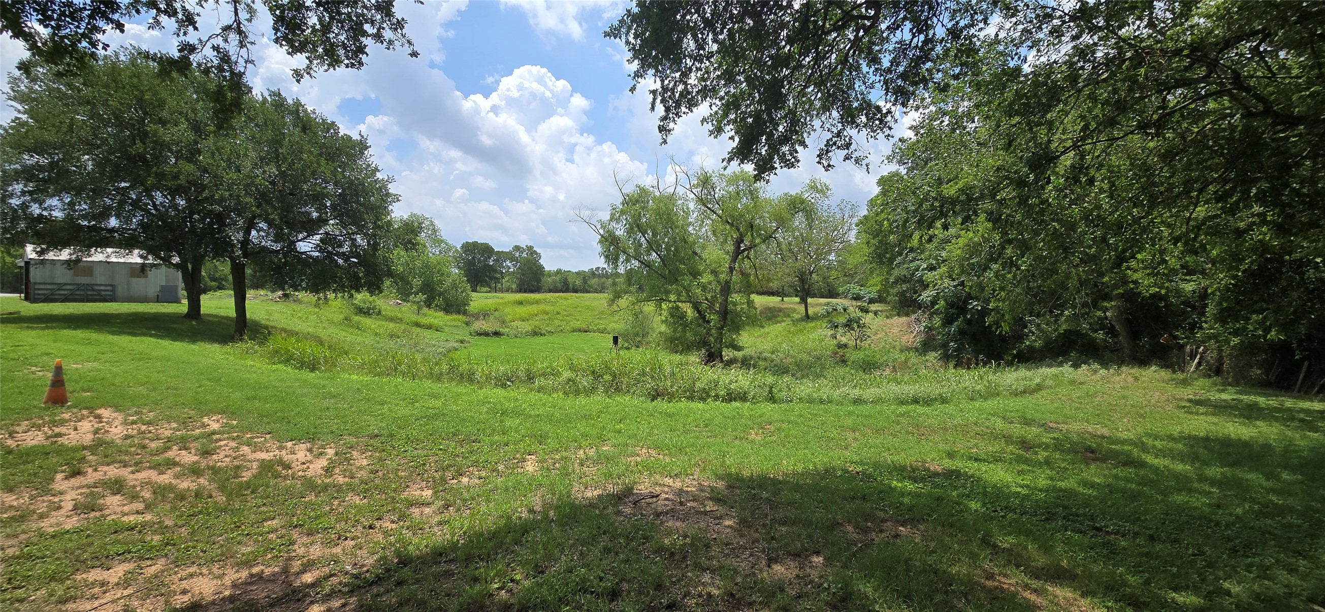 main property photo 24