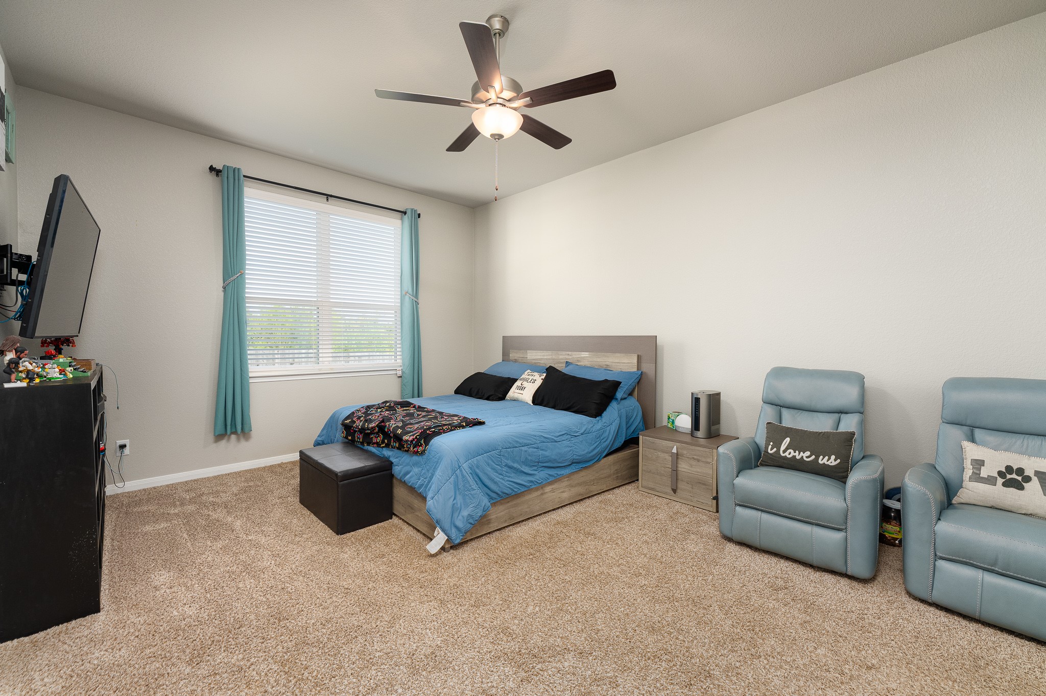 main property photo 17