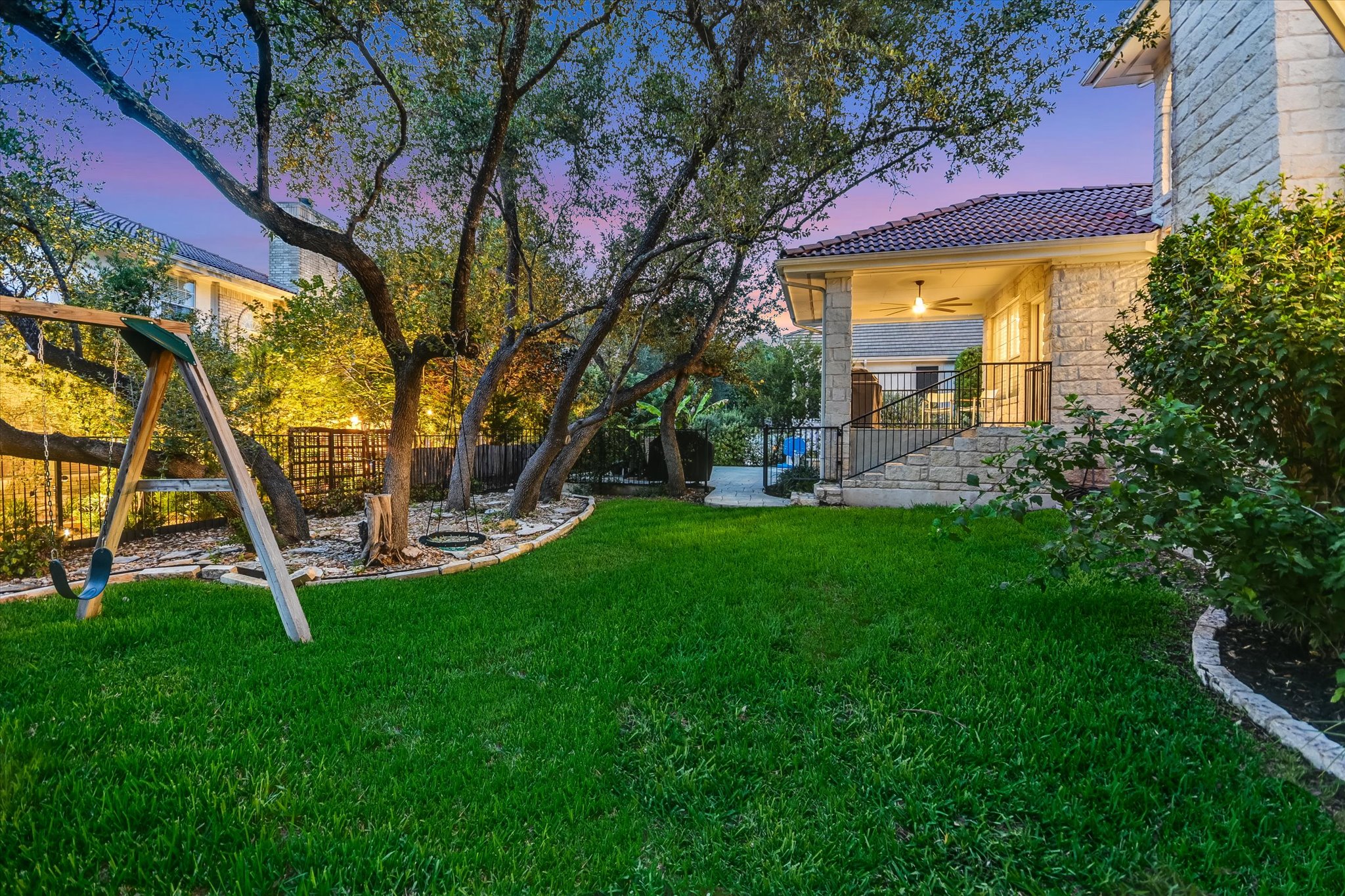 main property photo 30
