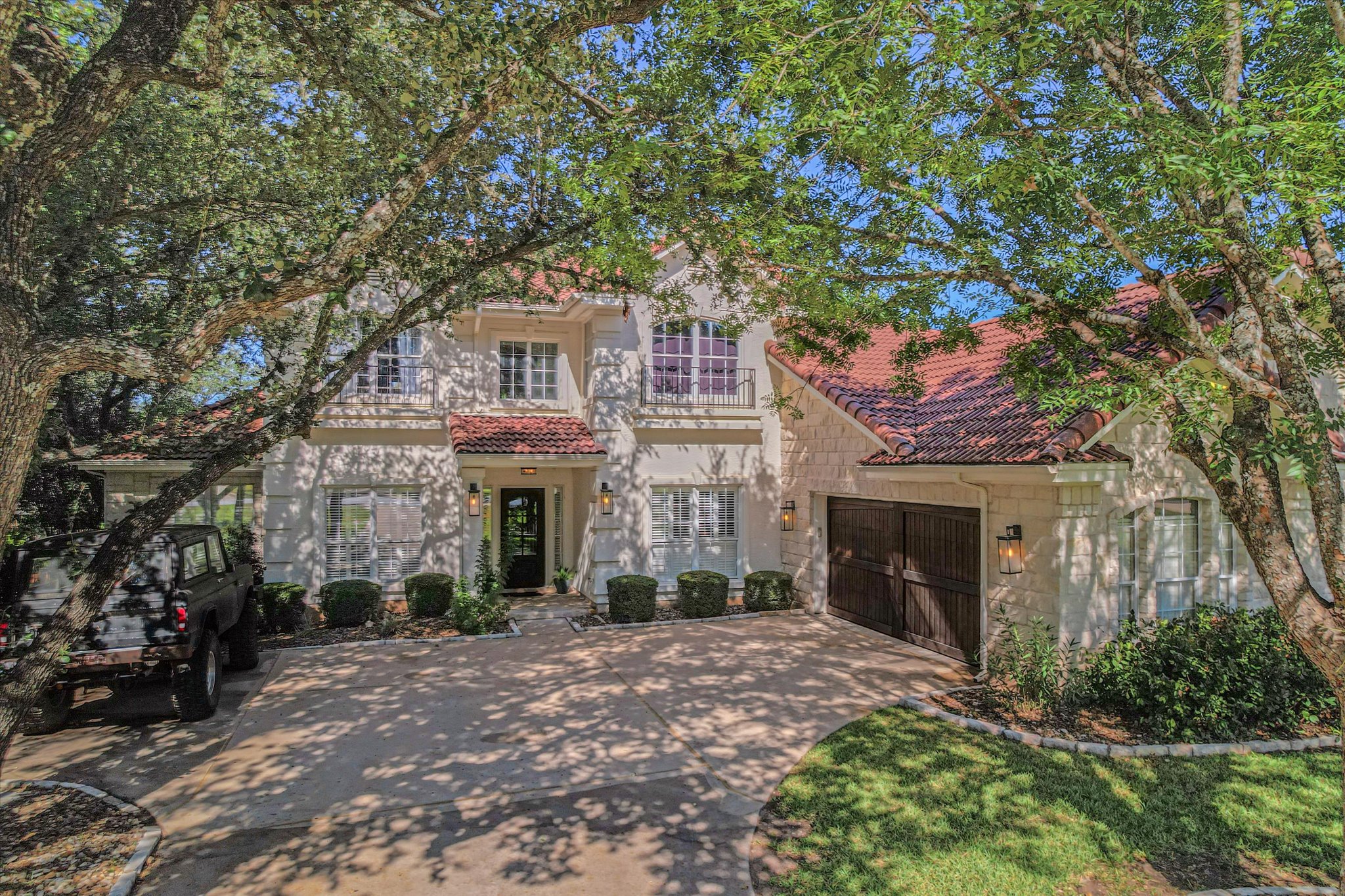 main property photo 39