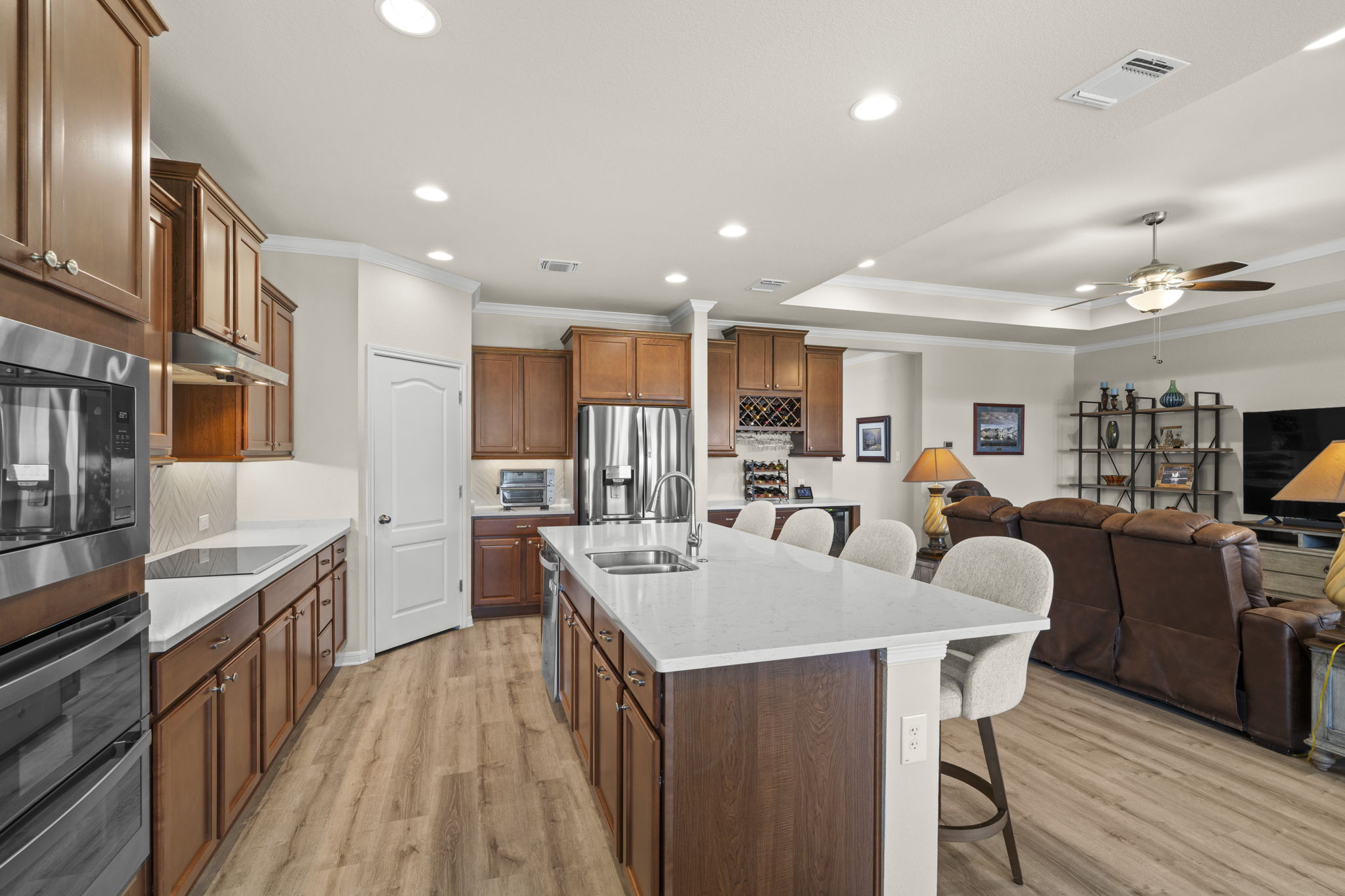 main property photo 11