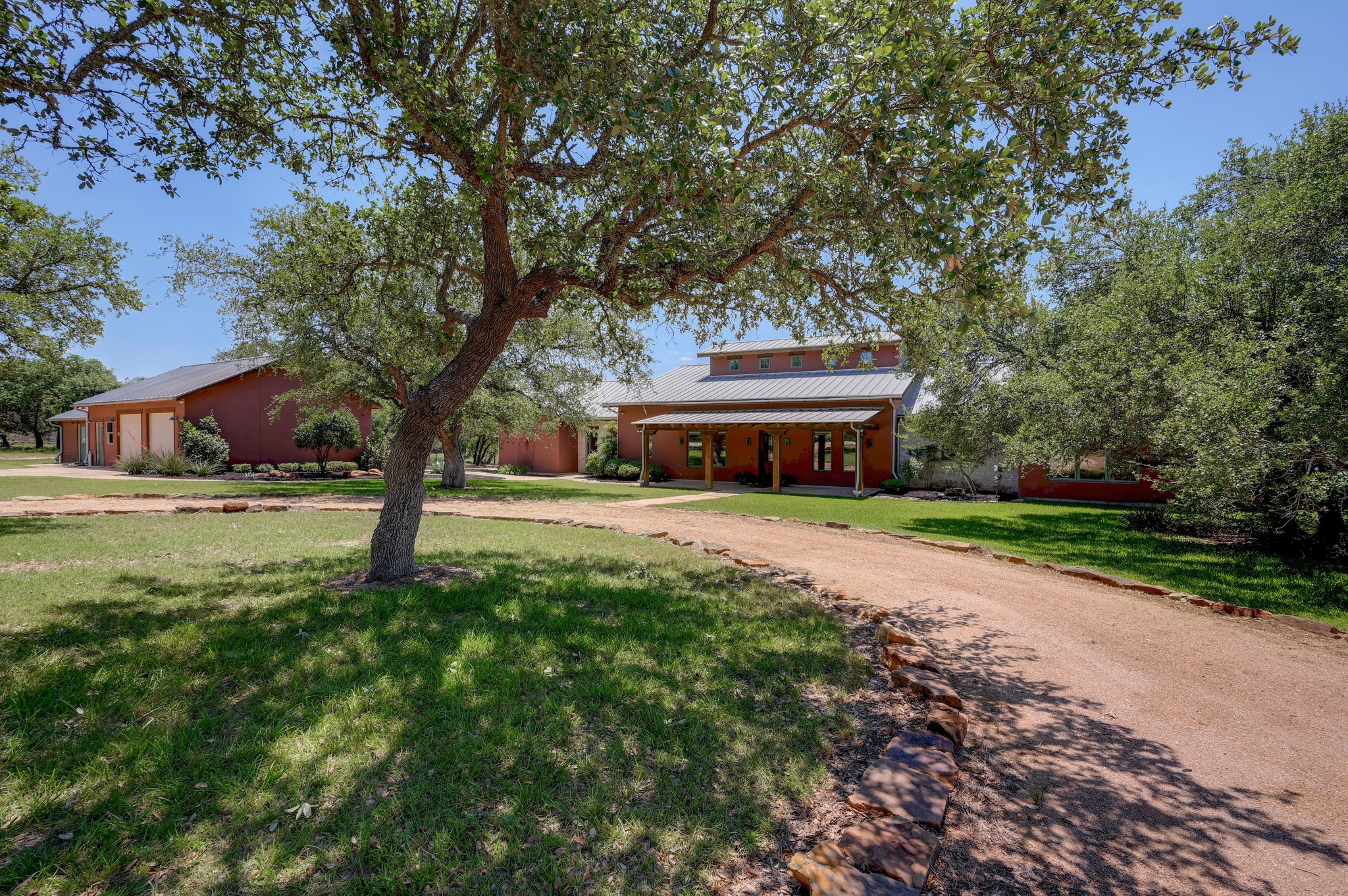 main property photo 27