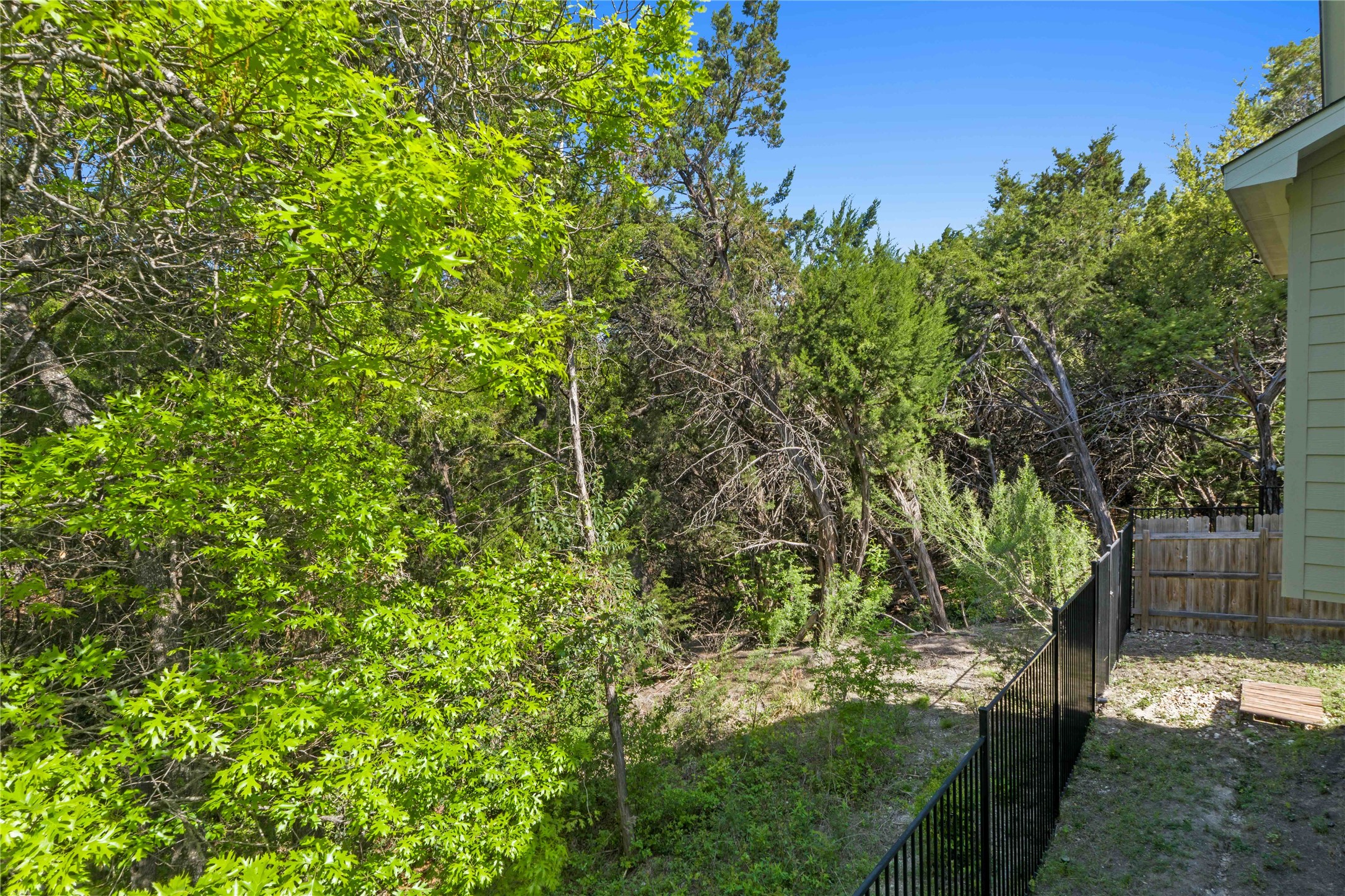 main property photo 37