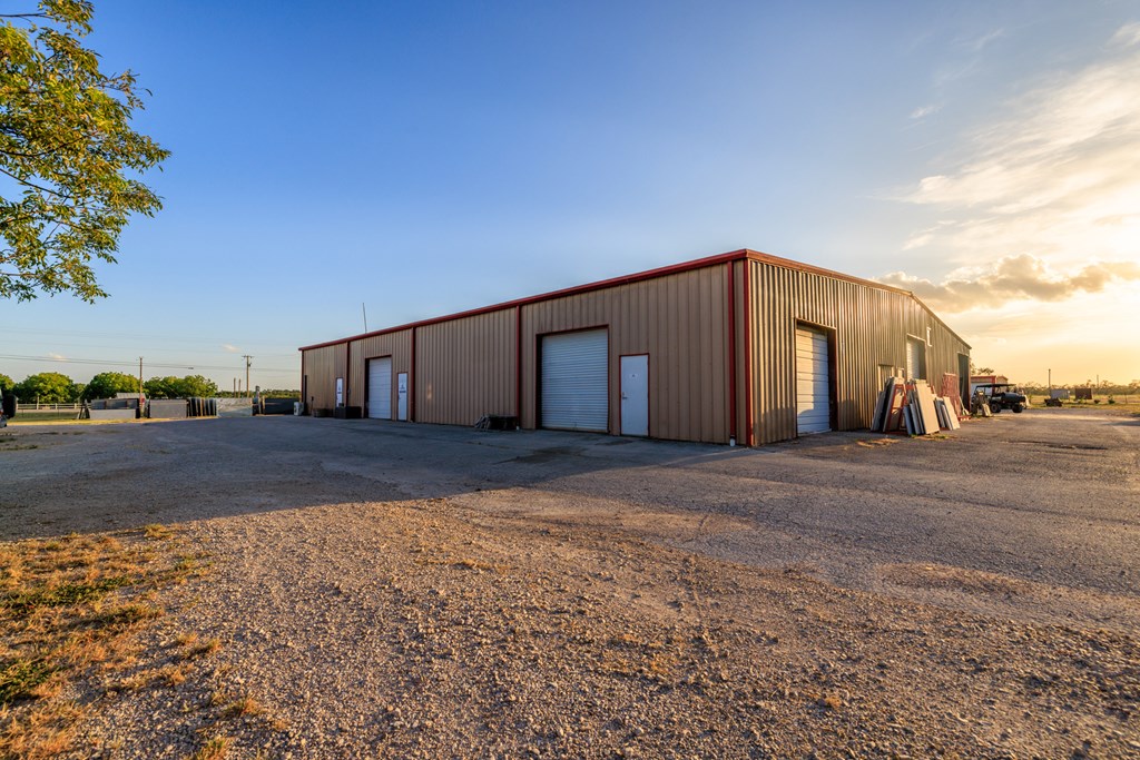main property photo 3