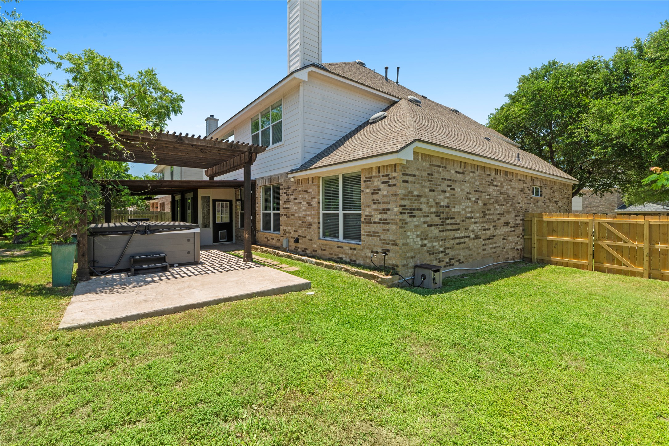 main property photo 37