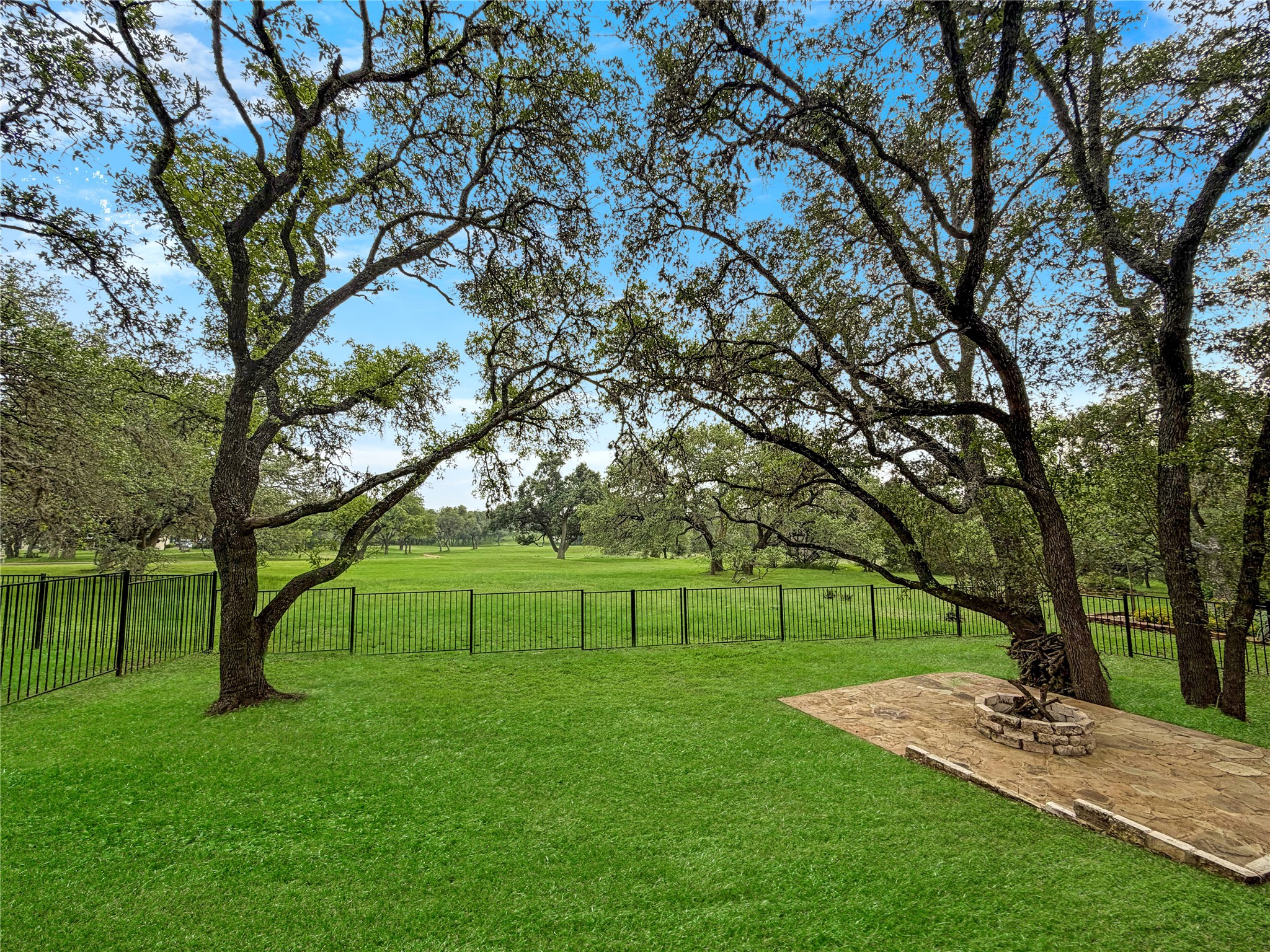 main property photo 33