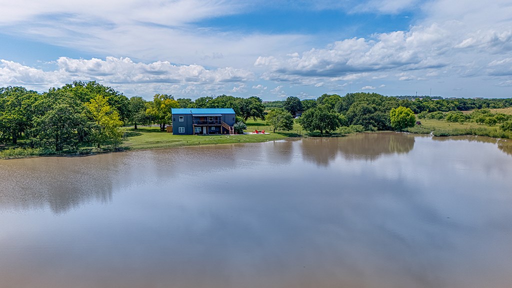 main property photo 10