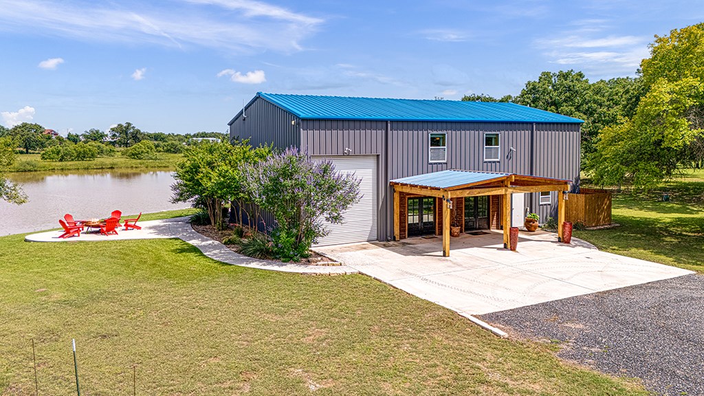 main property photo 9