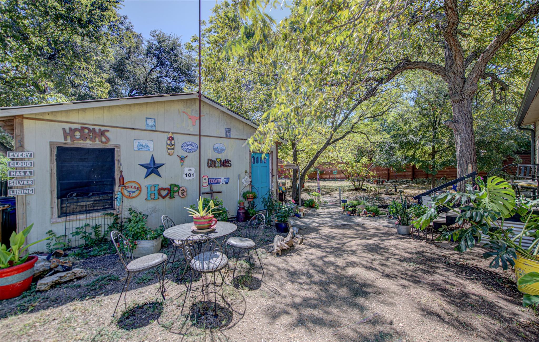 main property photo 13