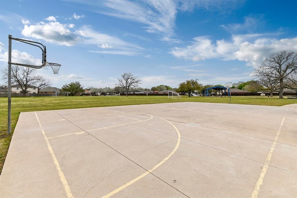 main property photo 27