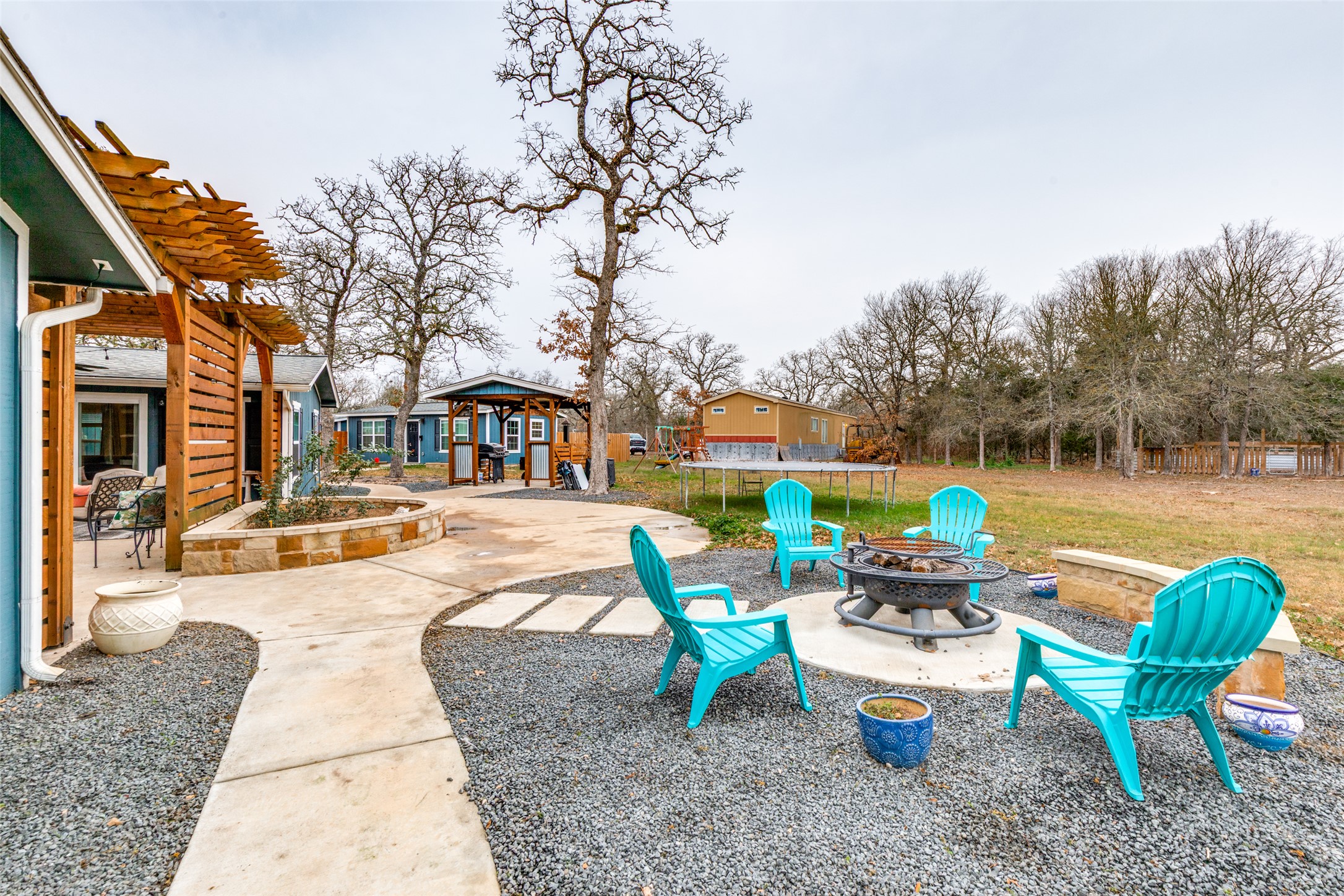 main property photo 19