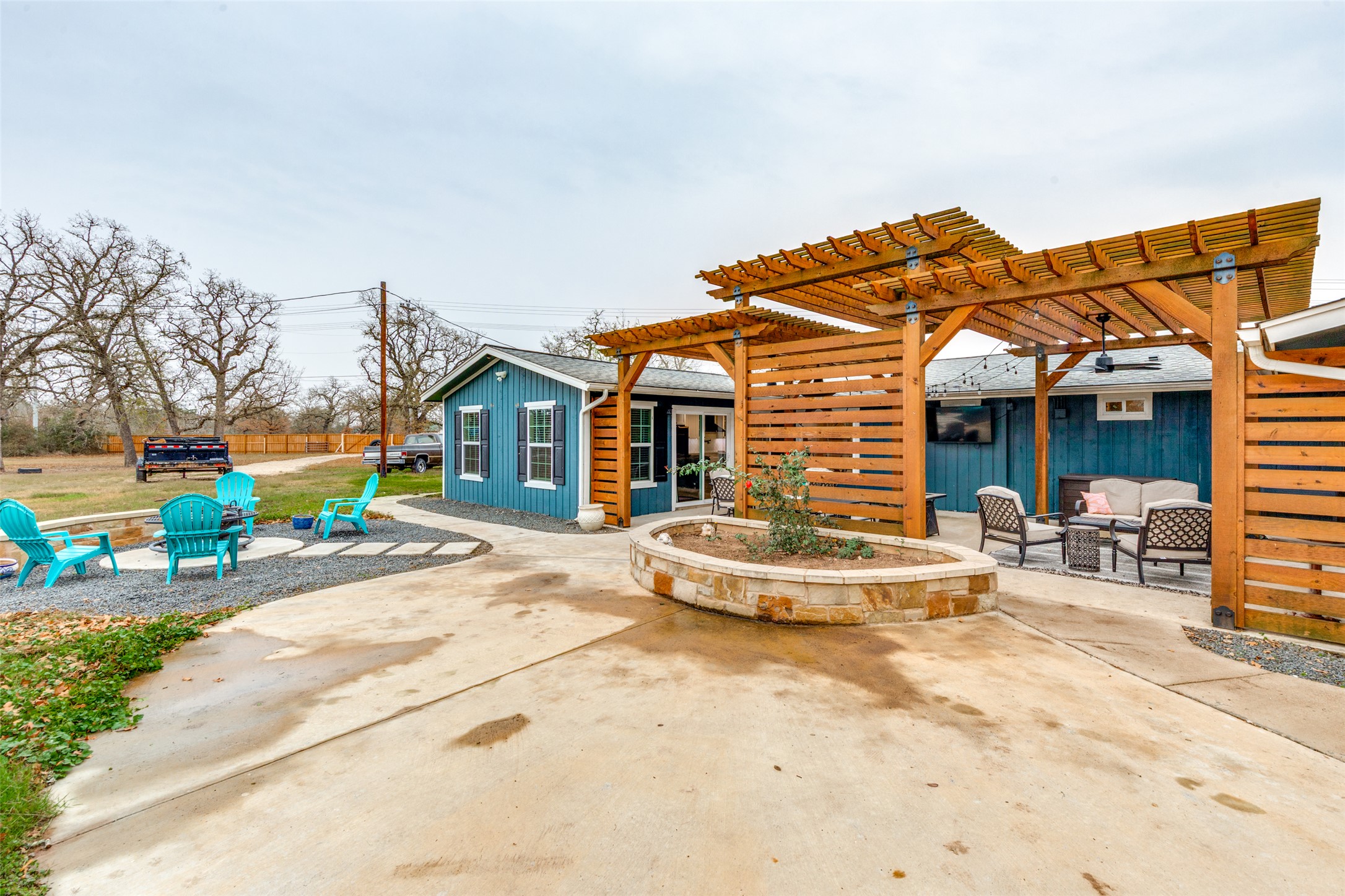 main property photo 21