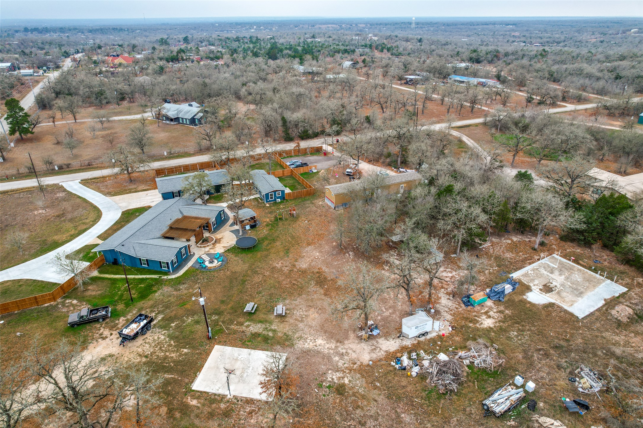main property photo 27