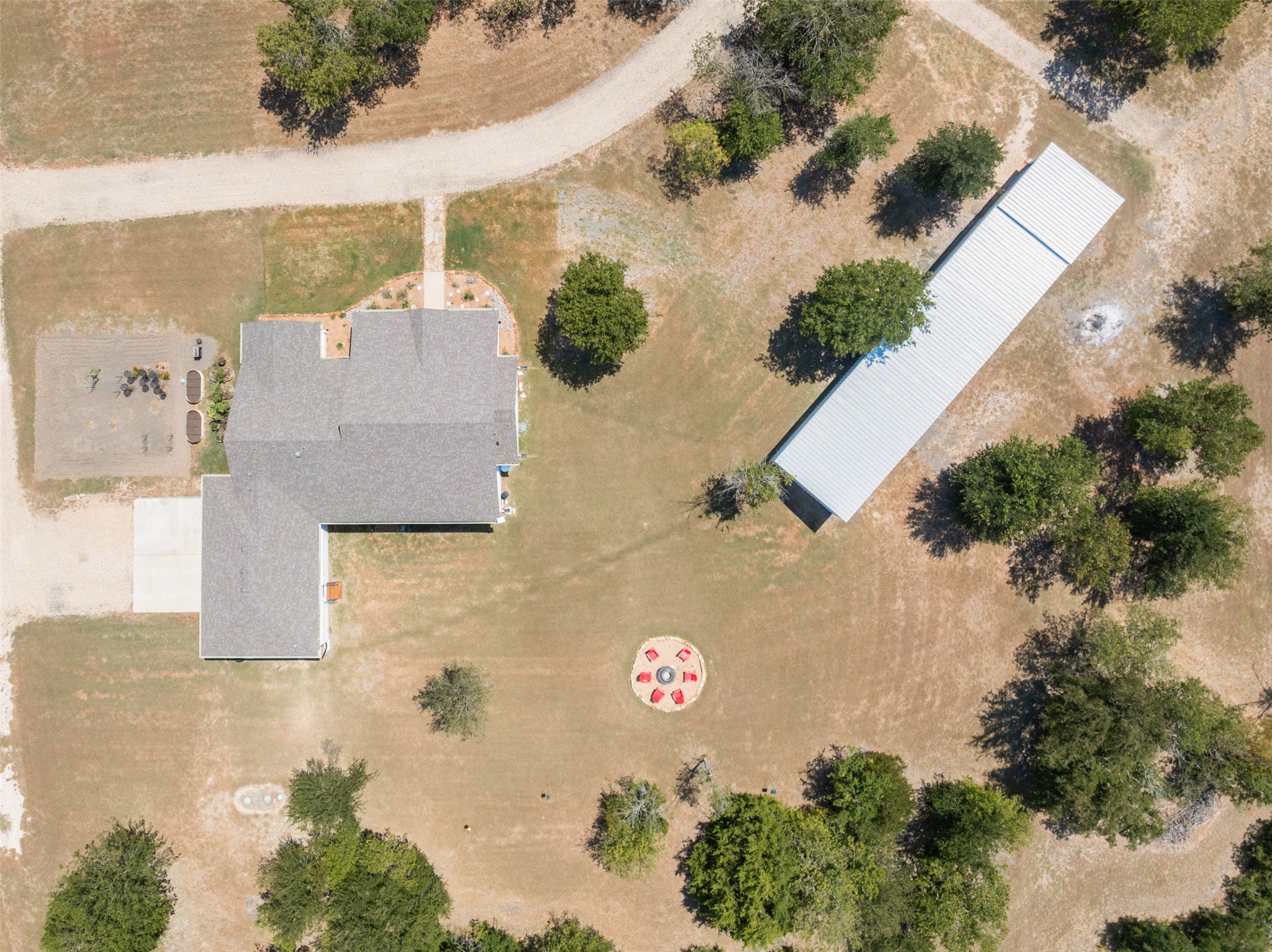 main property photo 33