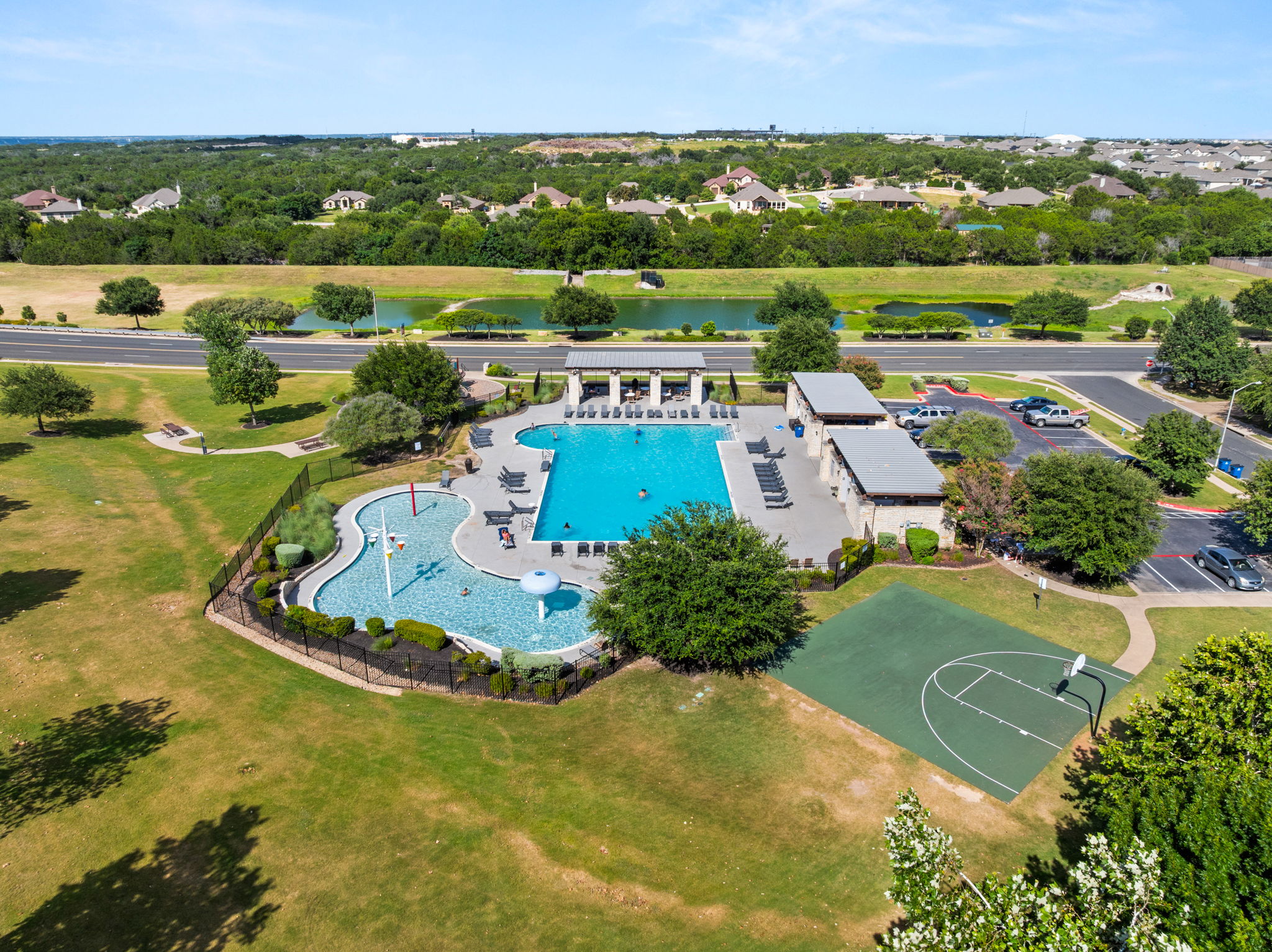 main property photo 36
