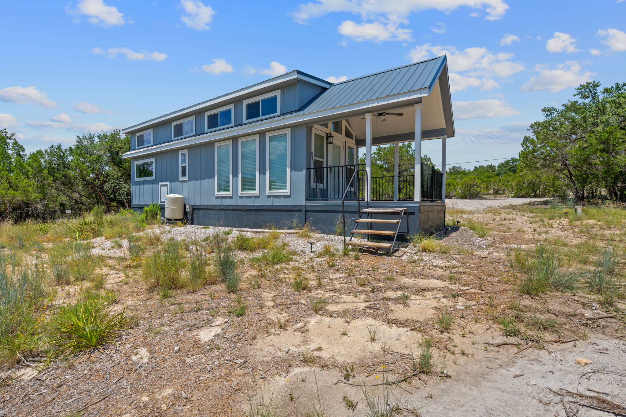 main property photo 17
