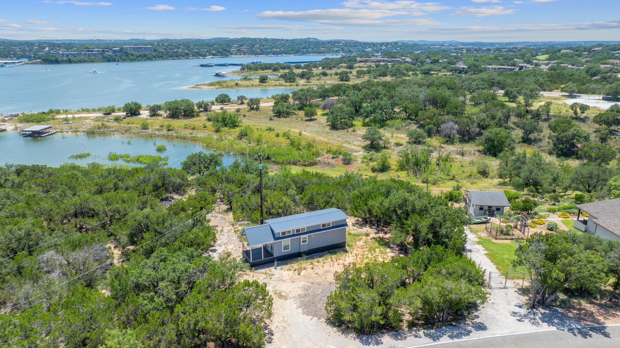 main property photo 20