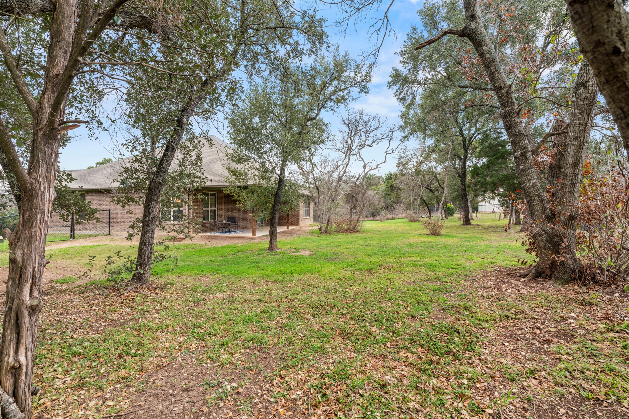 main property photo 33