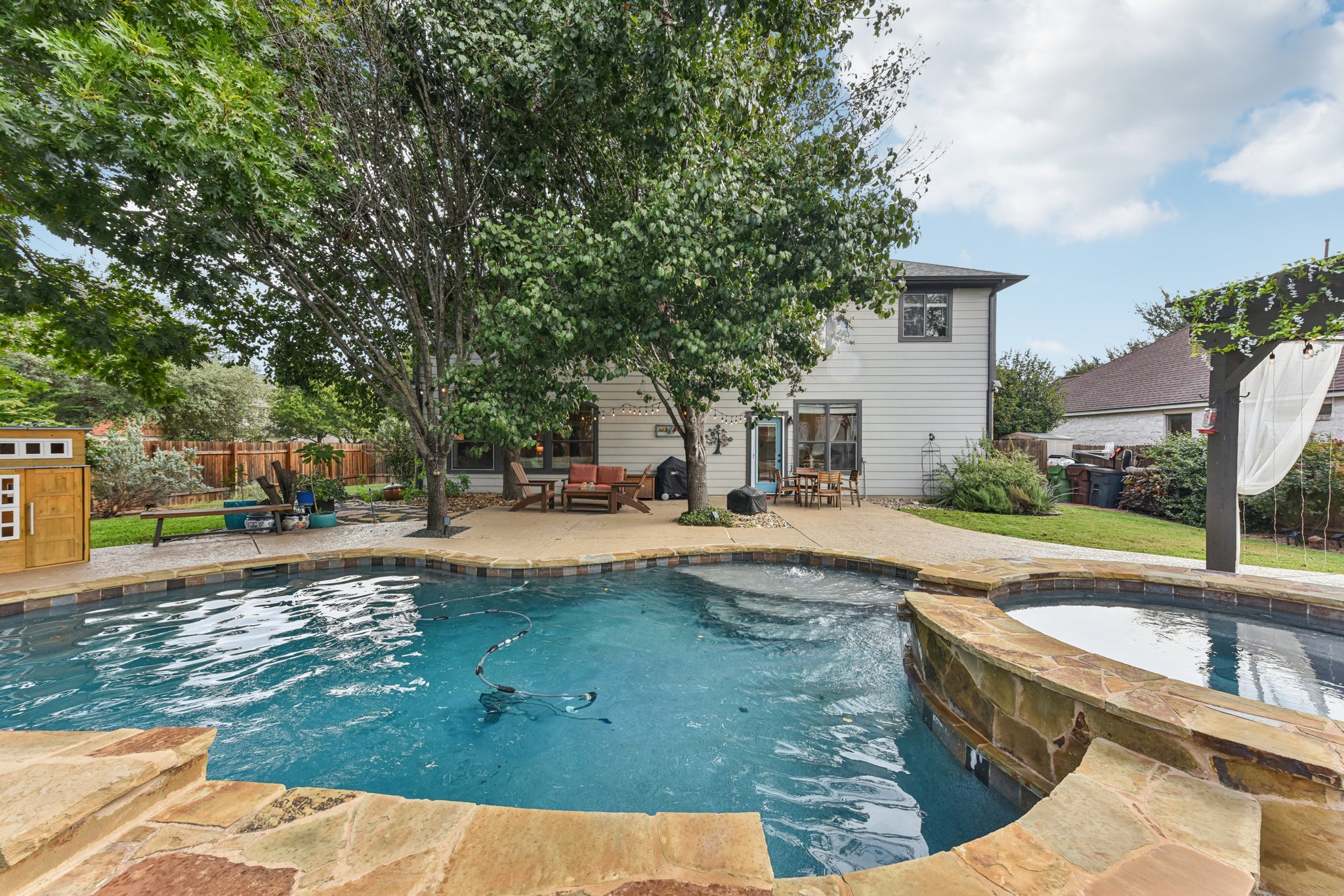 main property photo 39