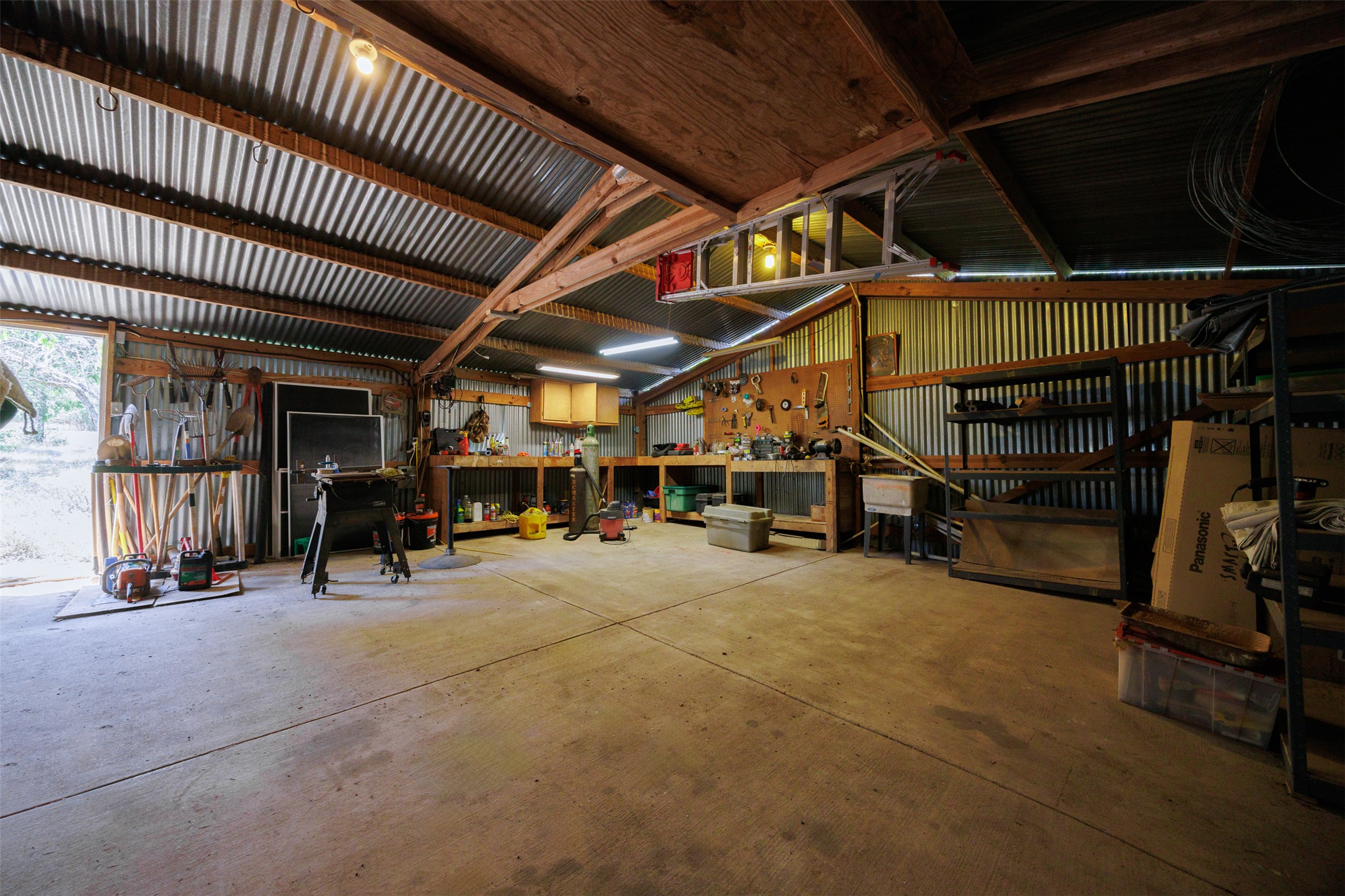 main property photo 26