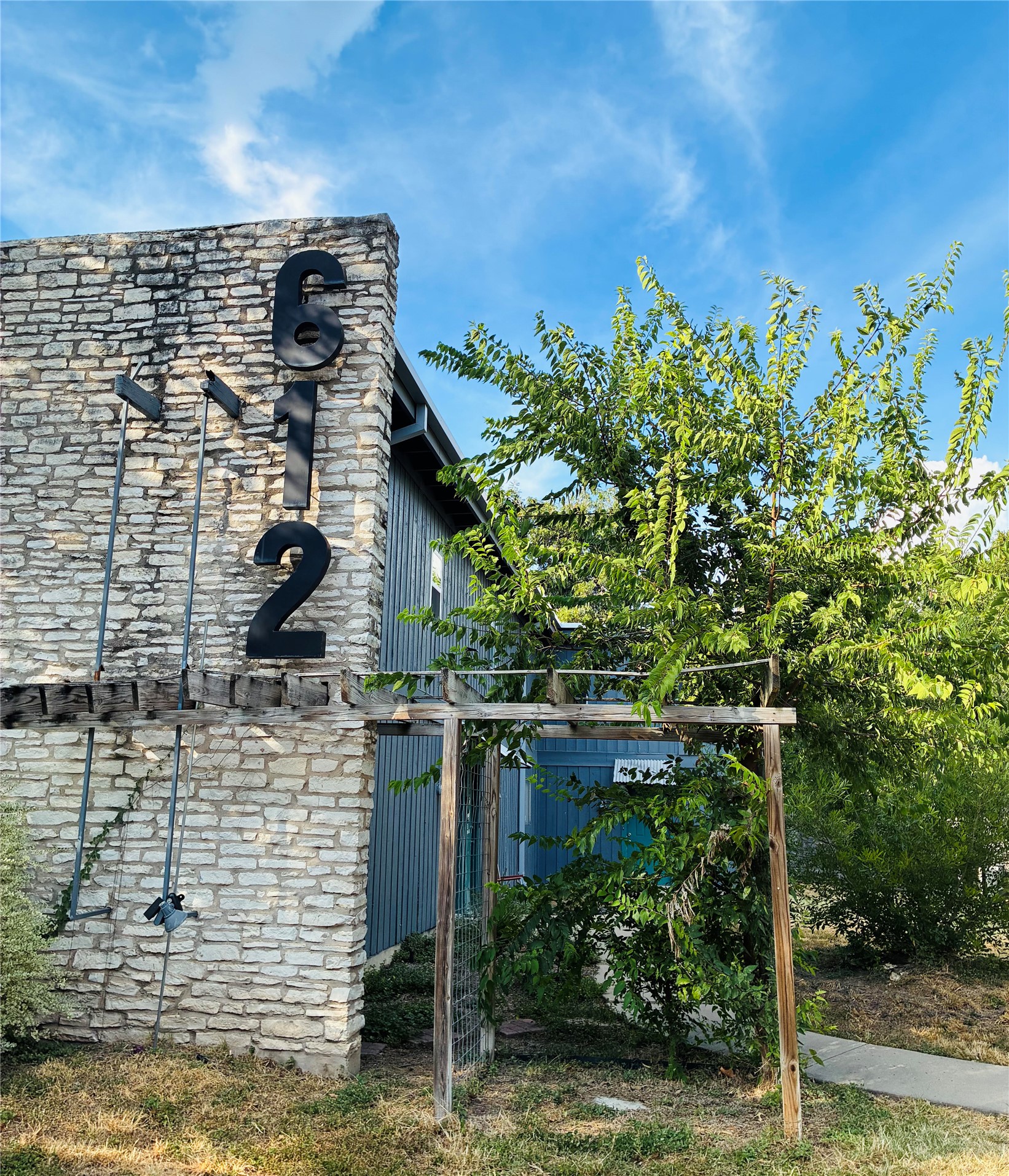 main property photo 12