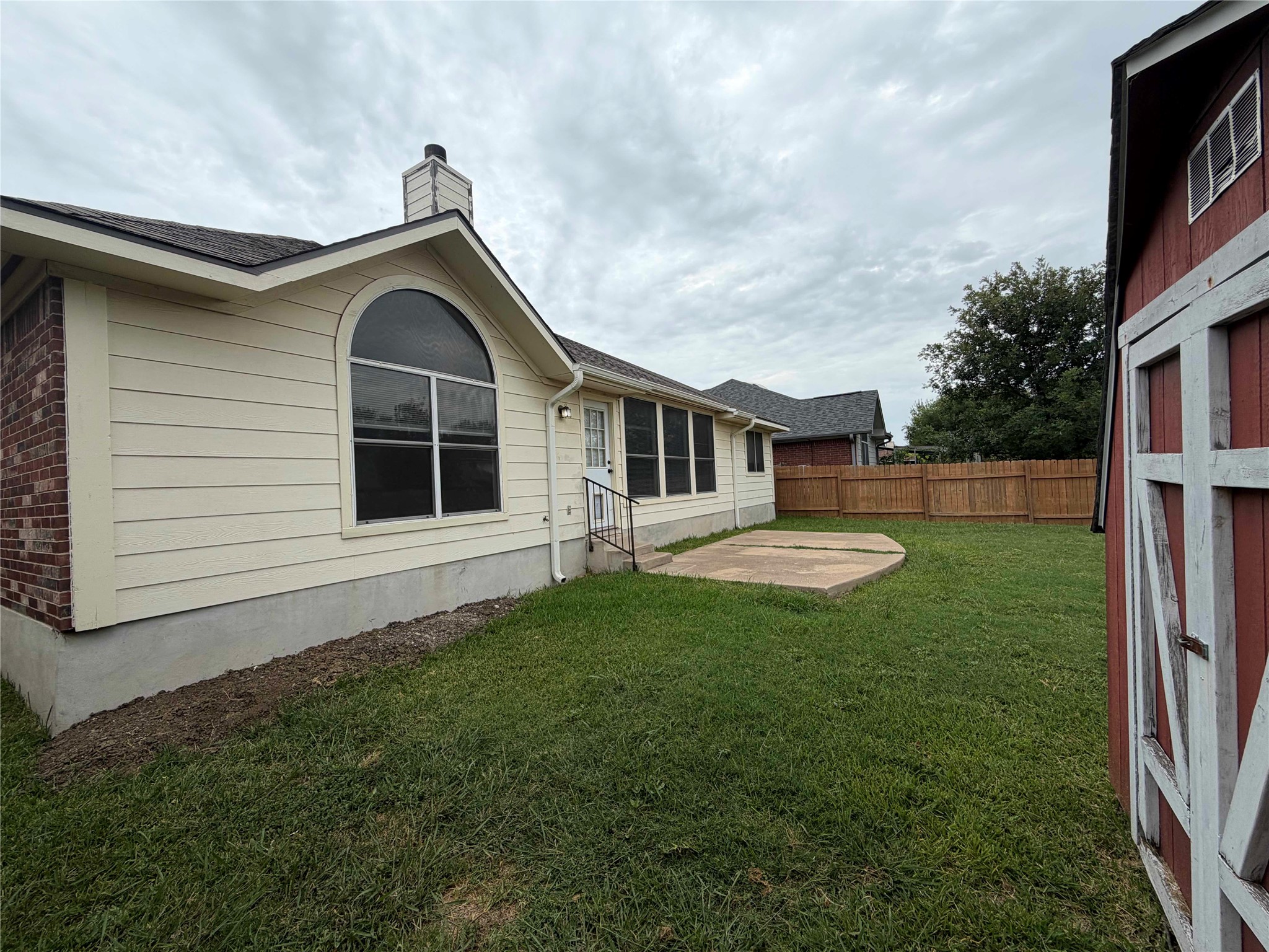 main property photo 25