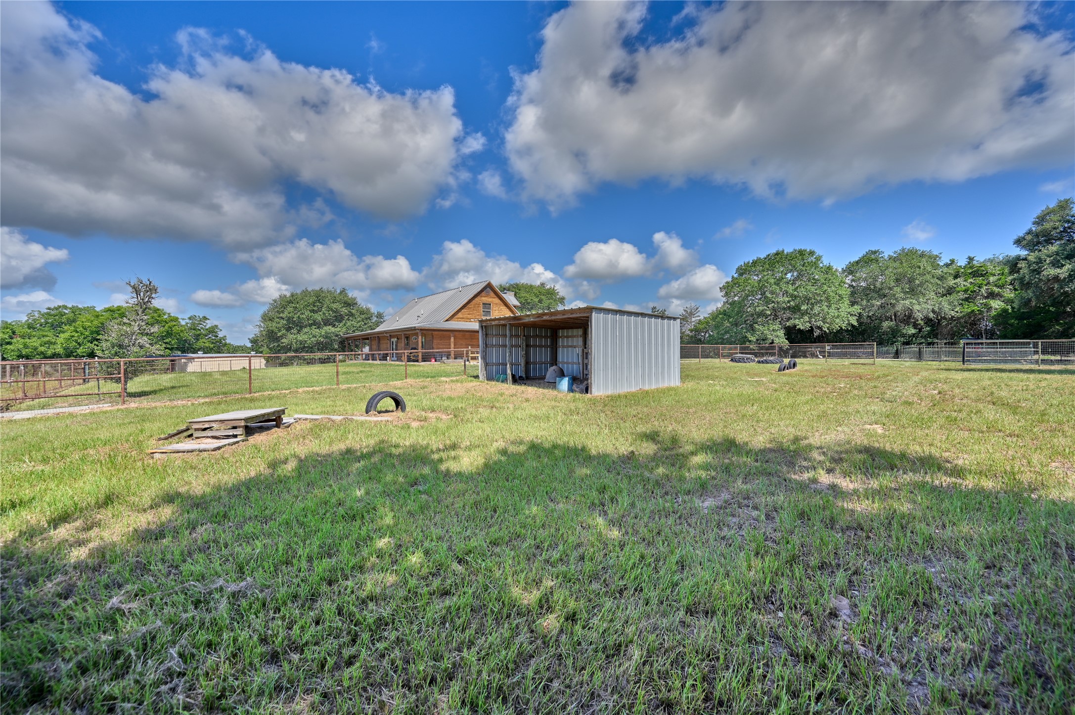main property photo 19