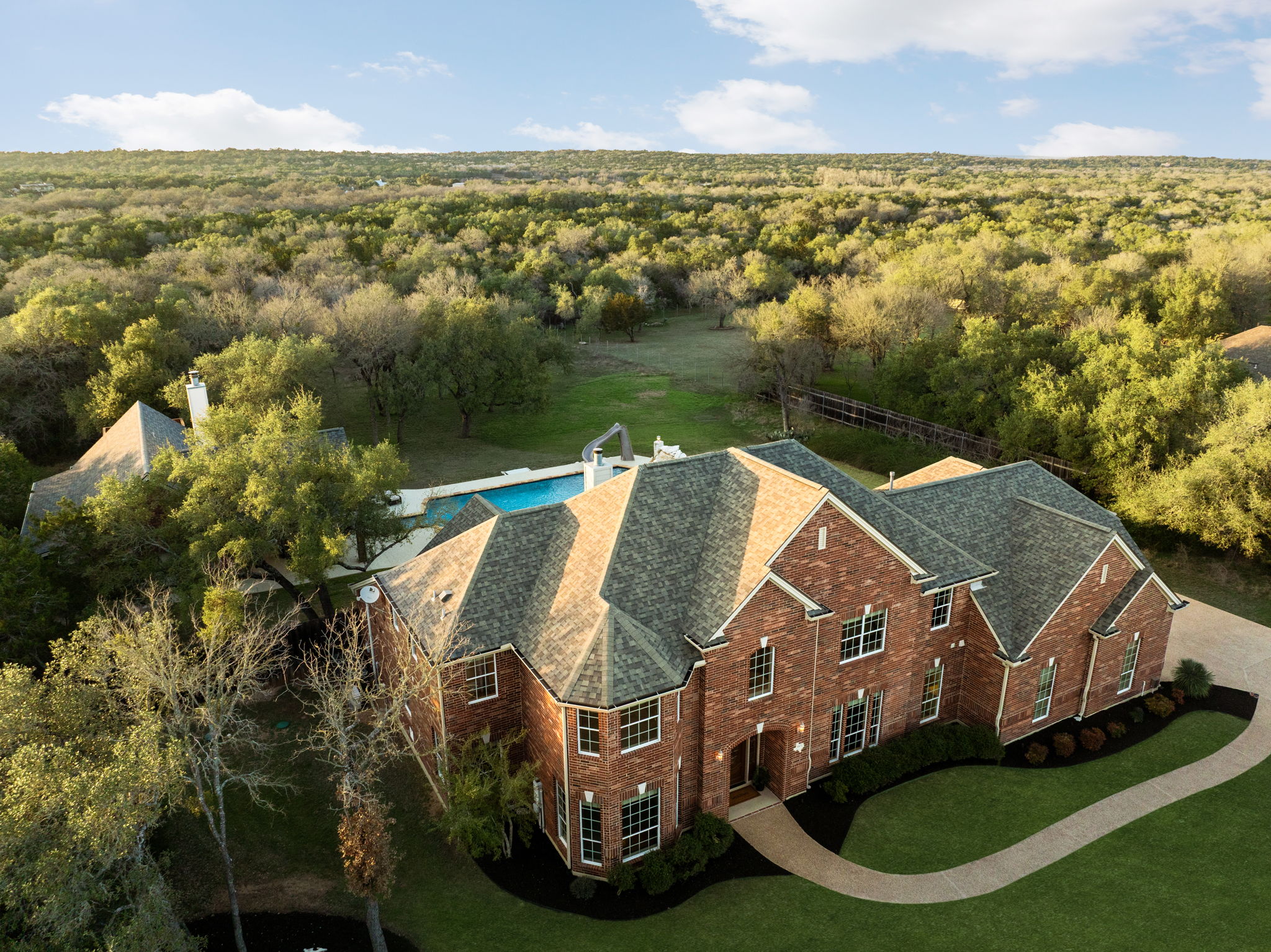 main property photo 32