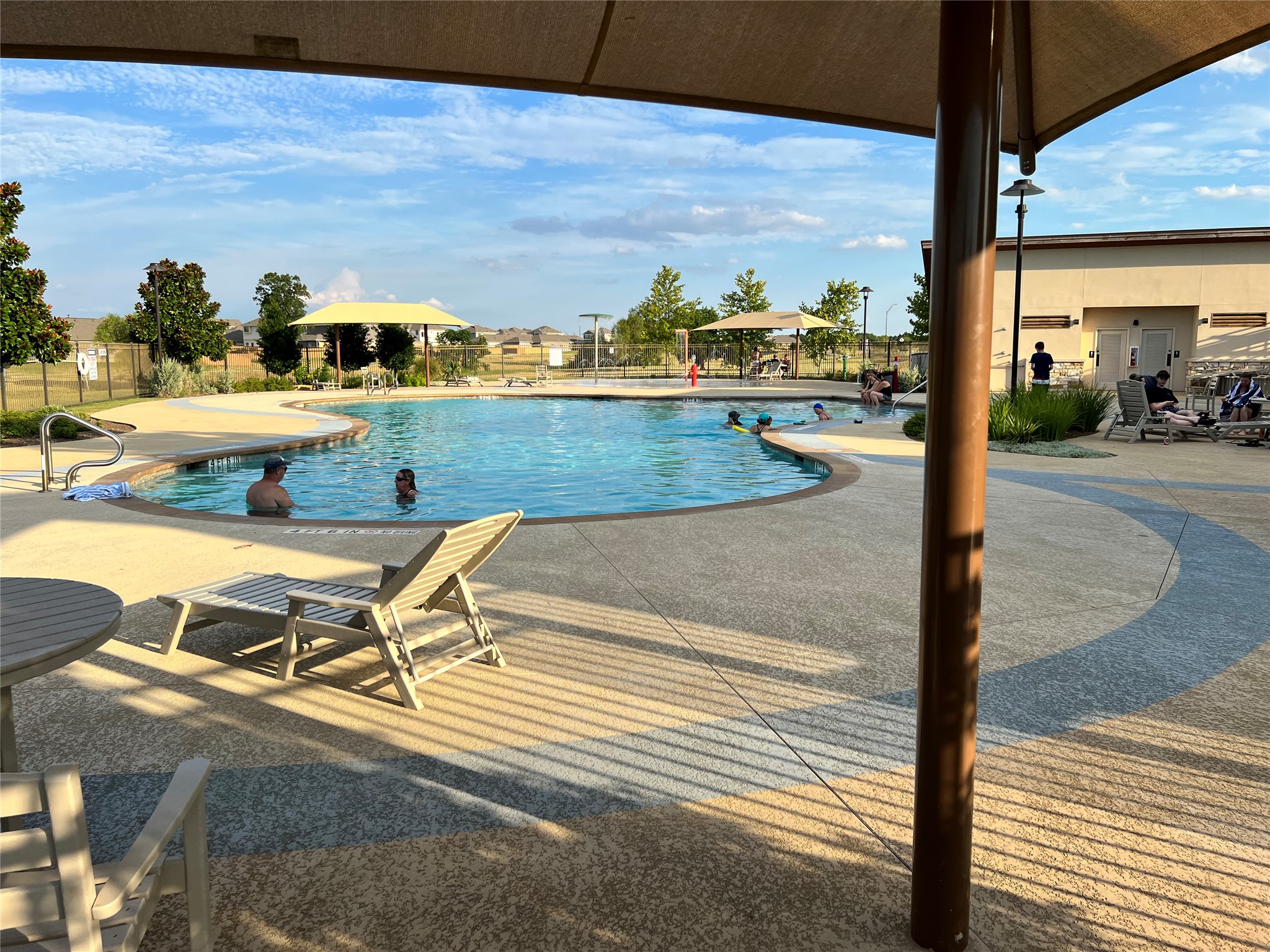 main property photo 27