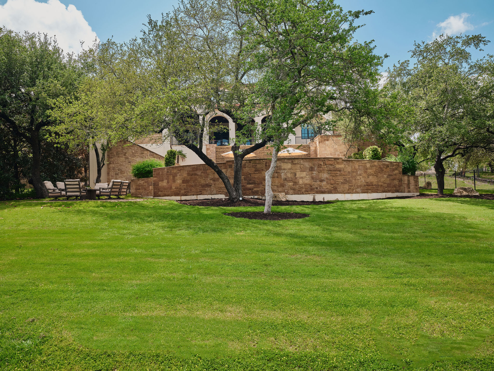main property photo 37