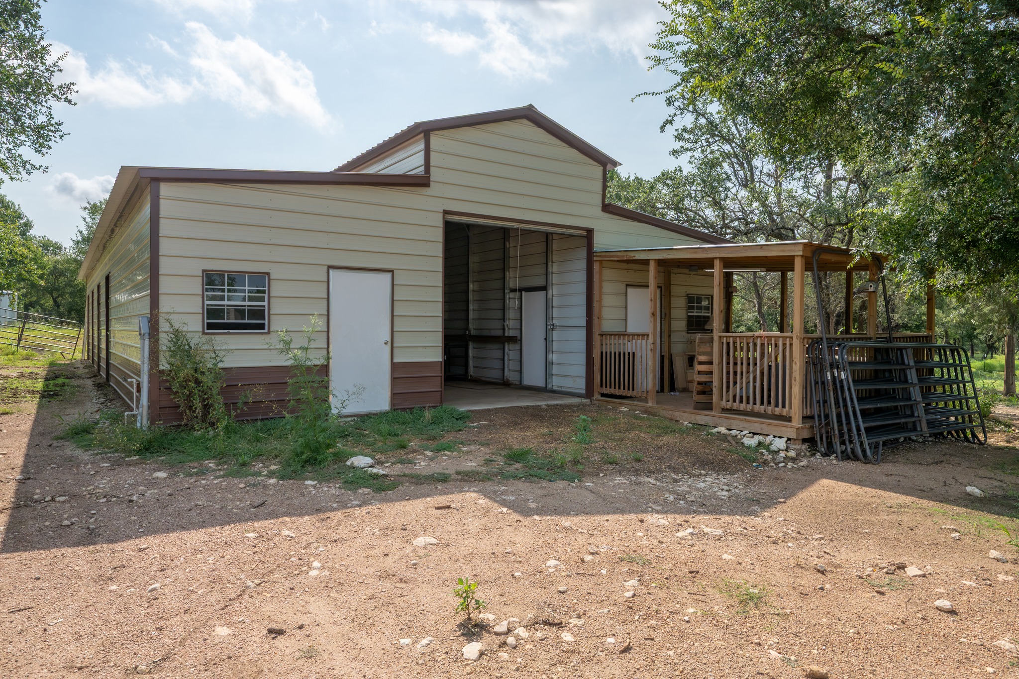 main property photo 7