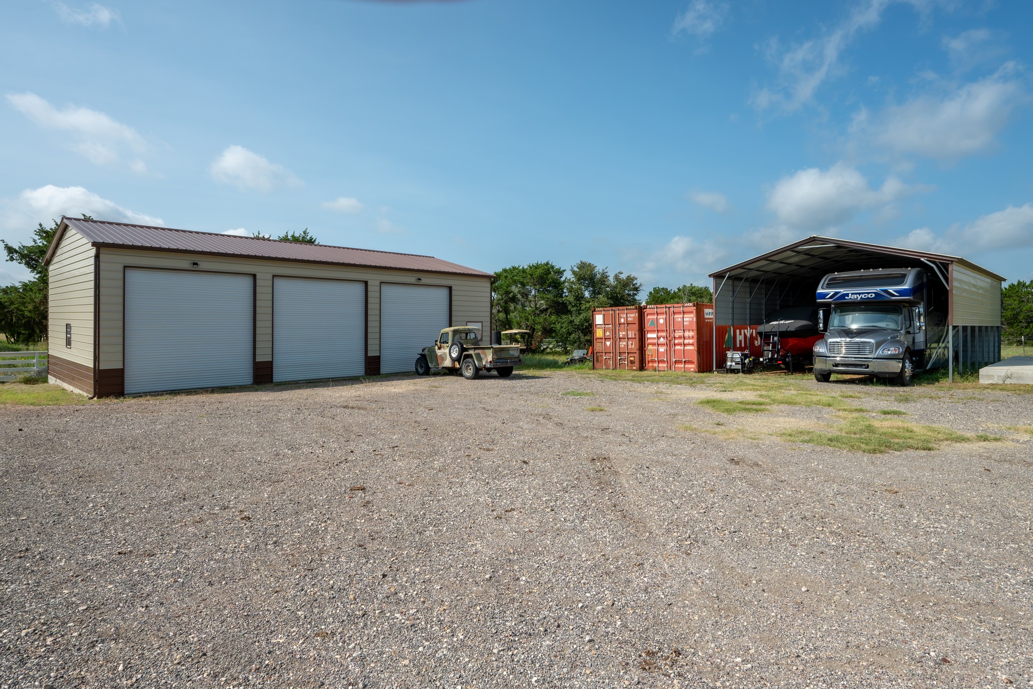 main property photo 8
