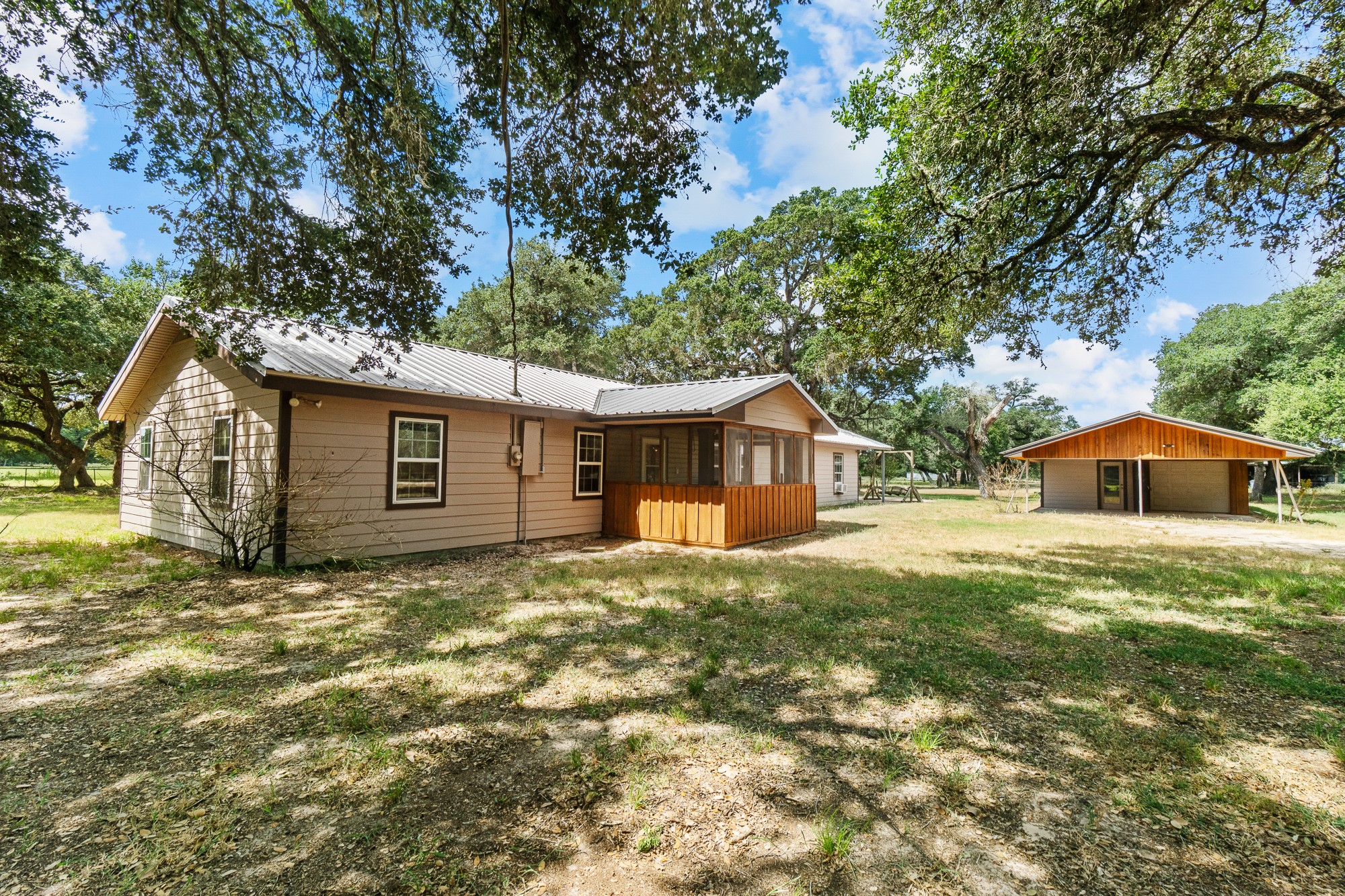 main property photo 18