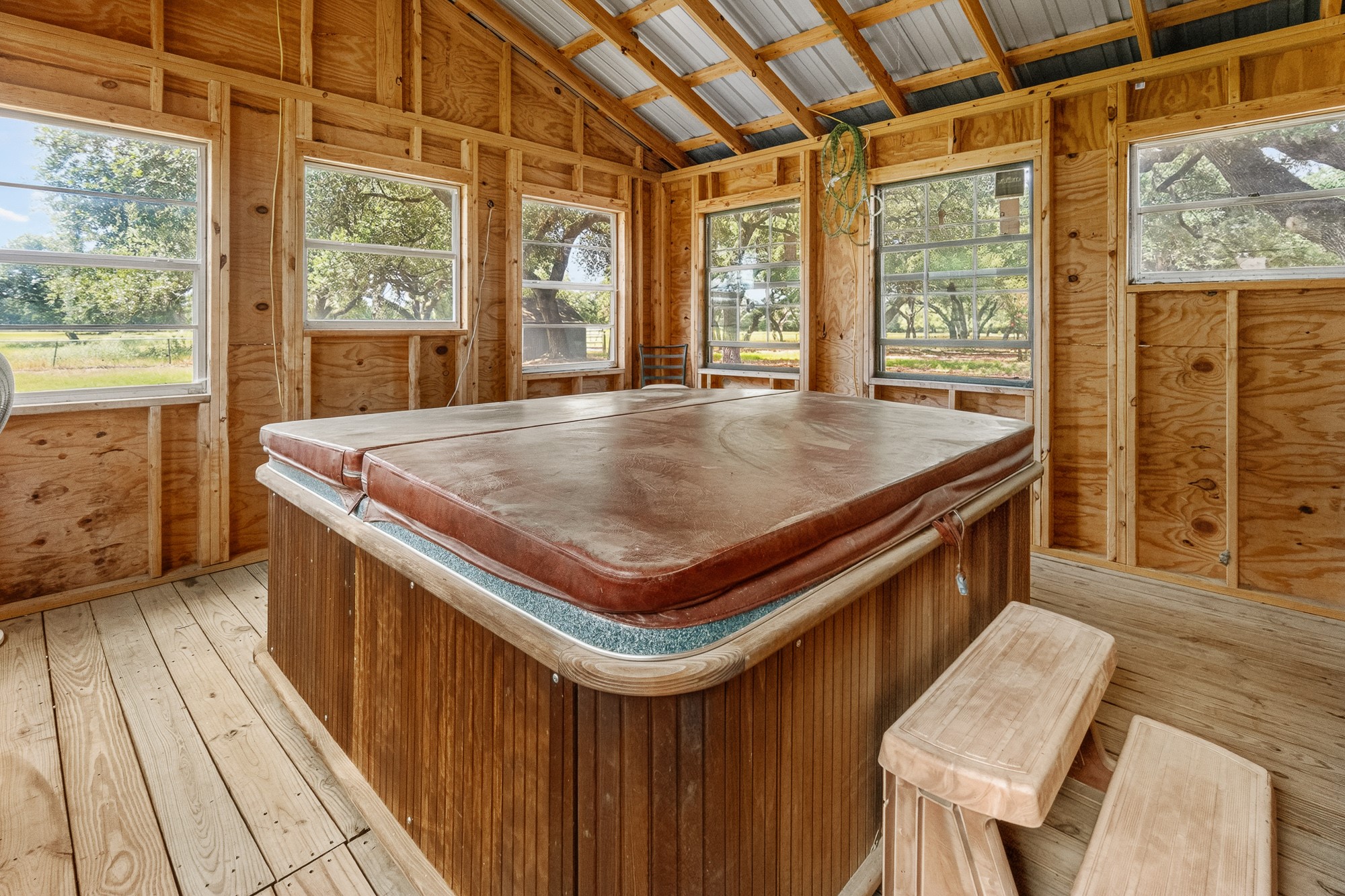 main property photo 34