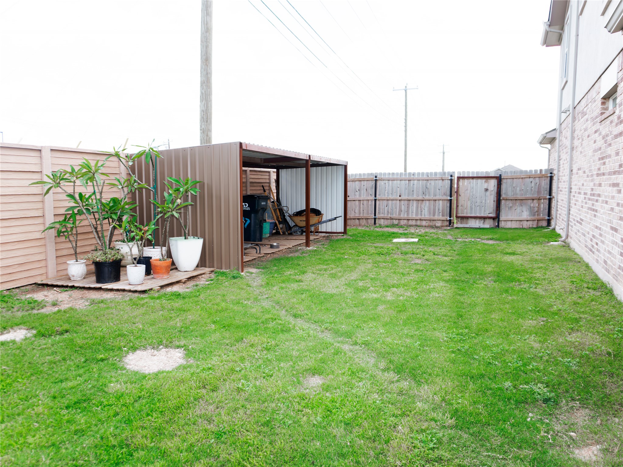 main property photo 20