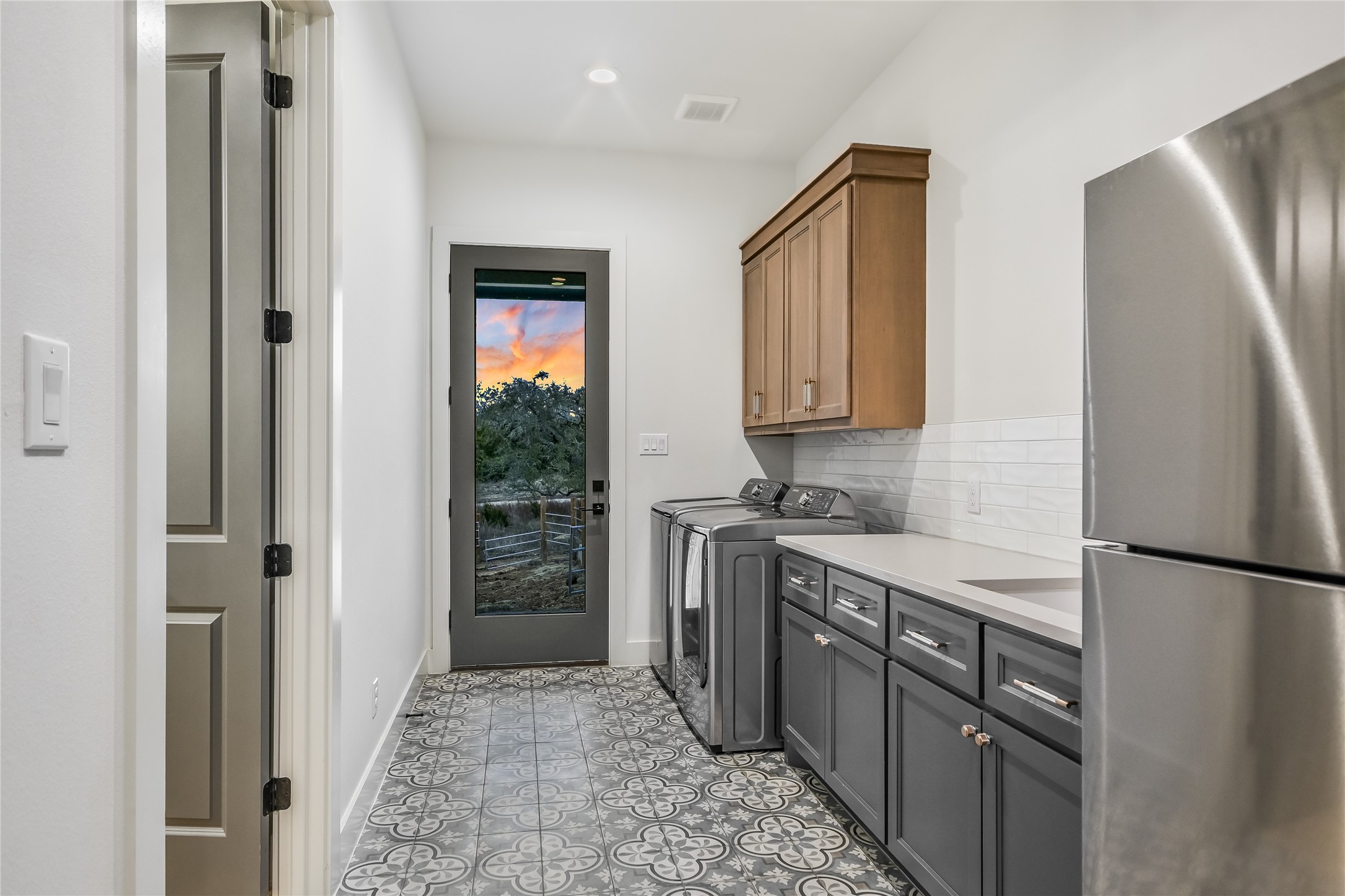 main property photo 16